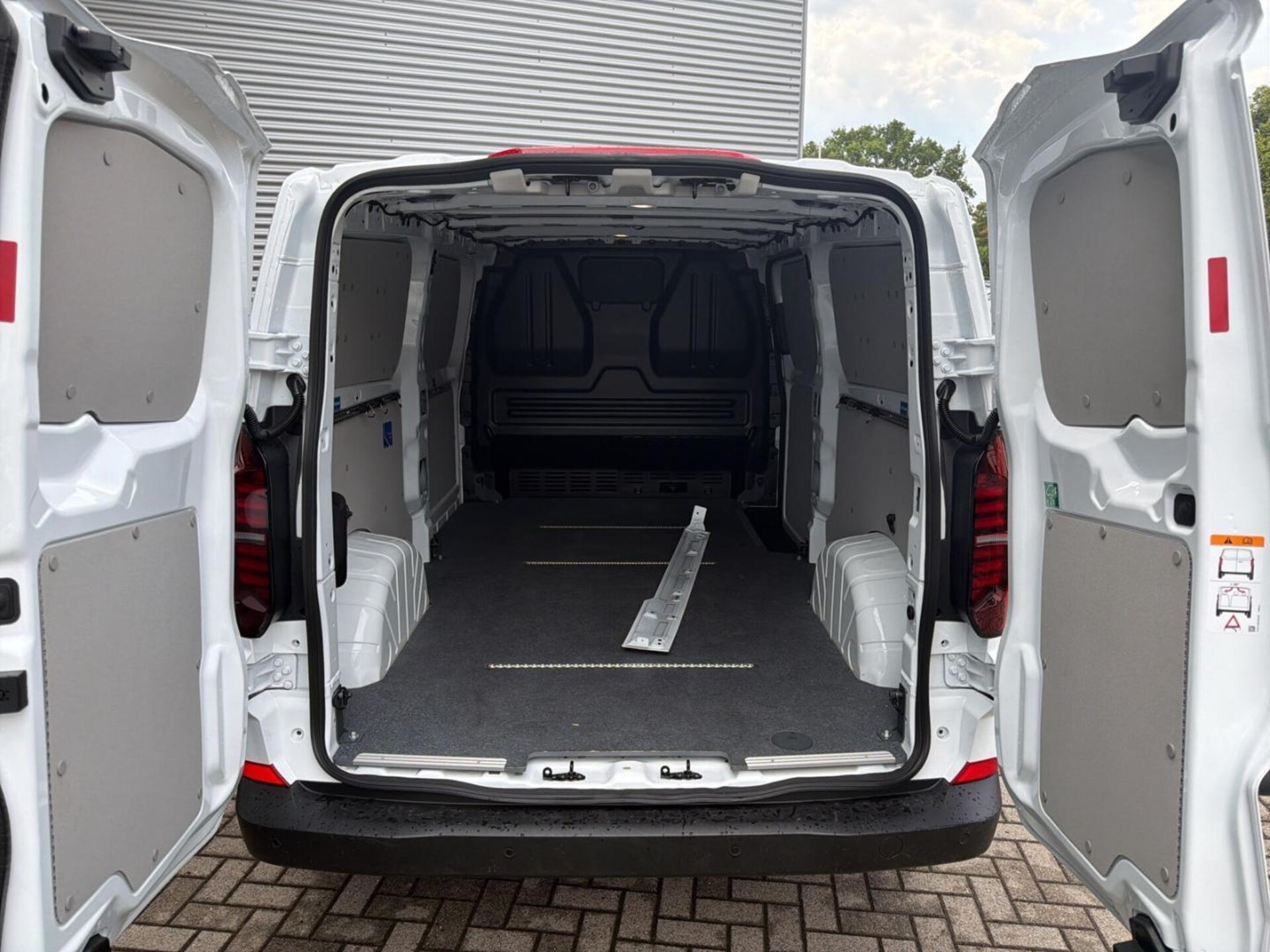 Volkswagen Transporter Kasten langer Radstand