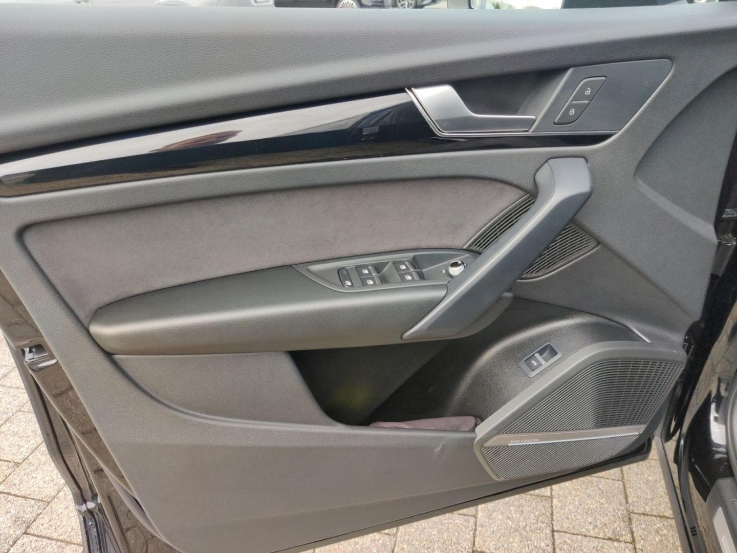 Bild über Audi SQ5 TDI tiptronic - für weitere Informationen kontaktieren Sie den Audi Partner