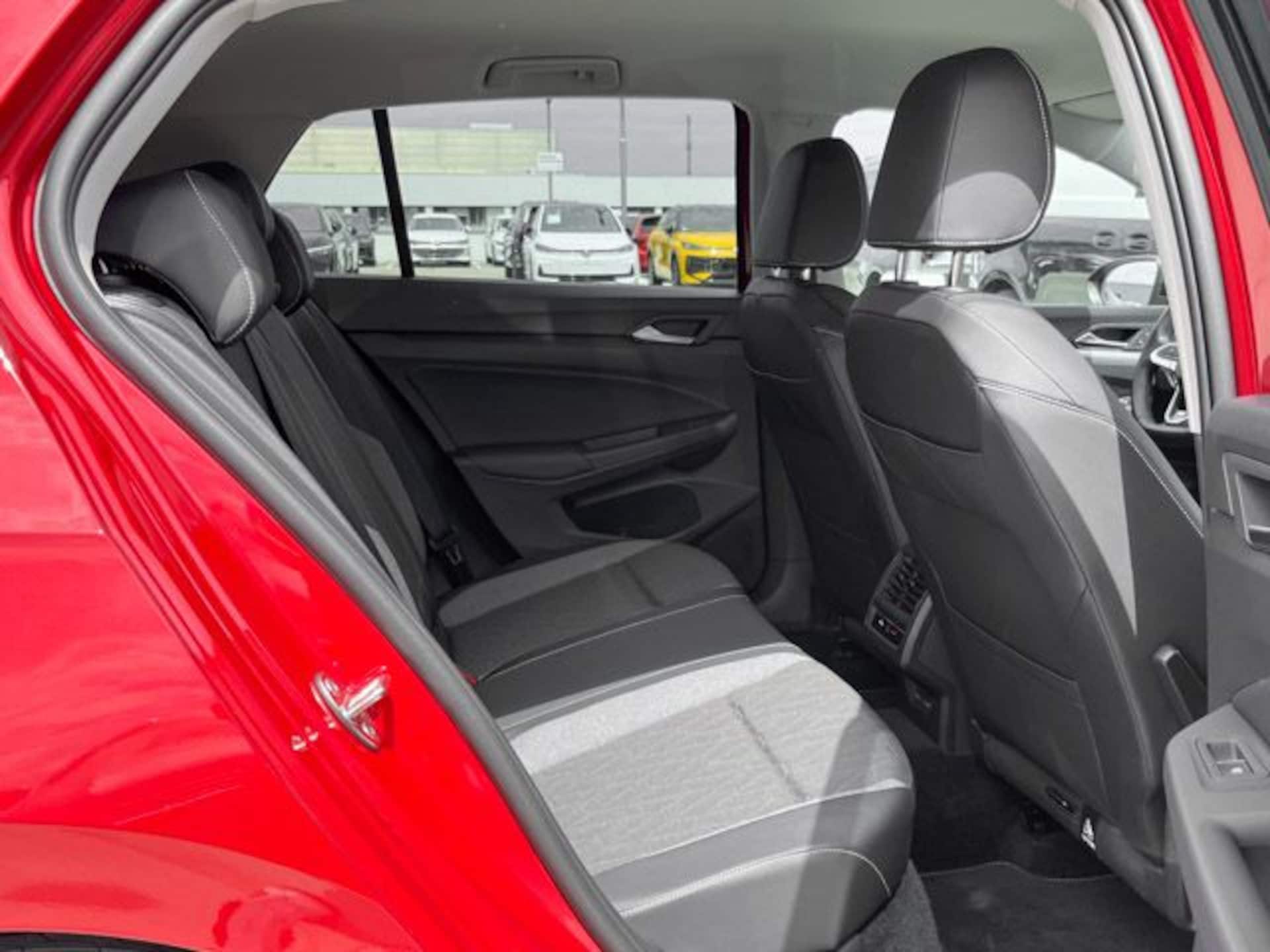 Volkswagen Golf Life