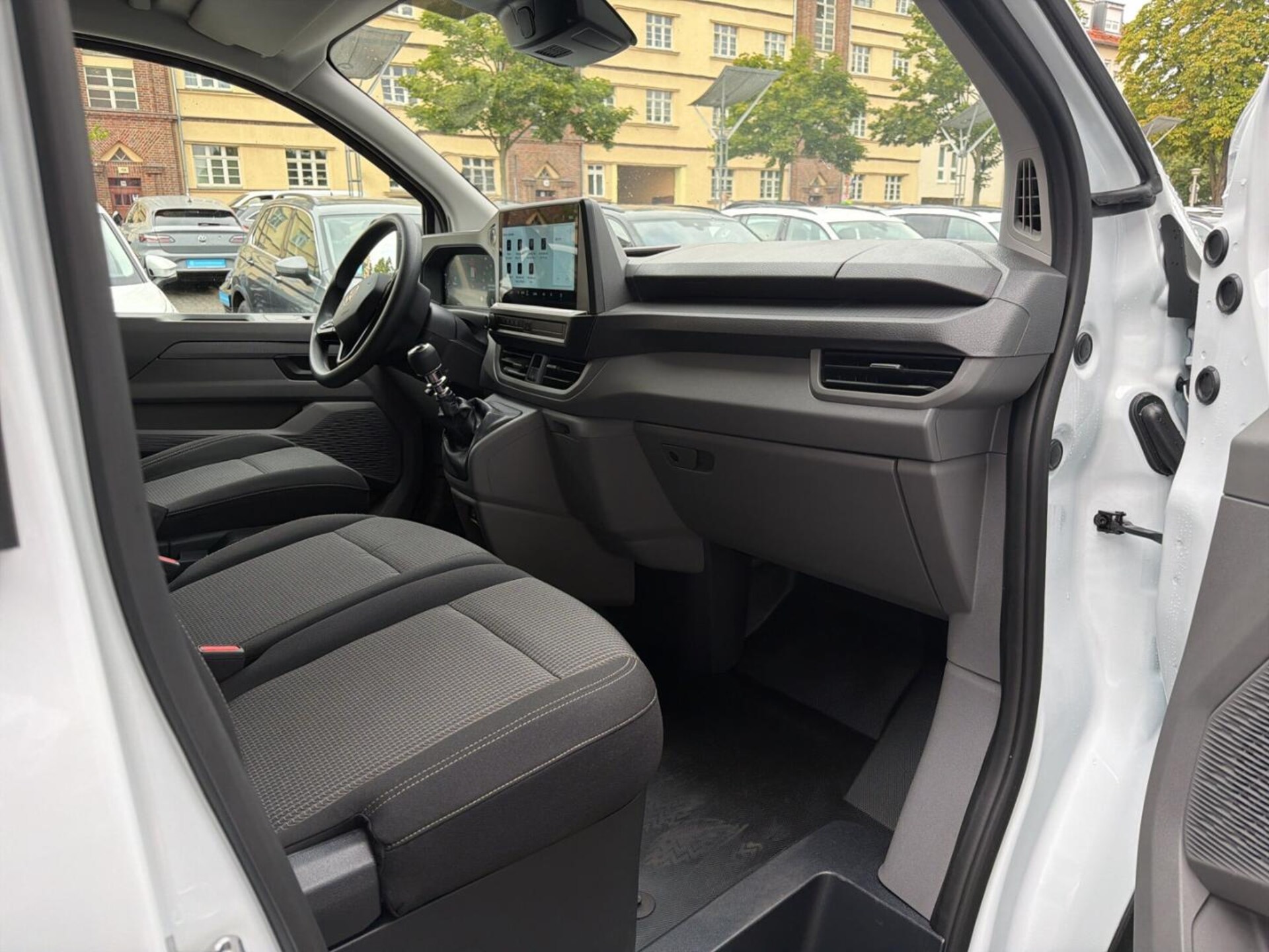 Volkswagen Transporter Kasten langer Radstand