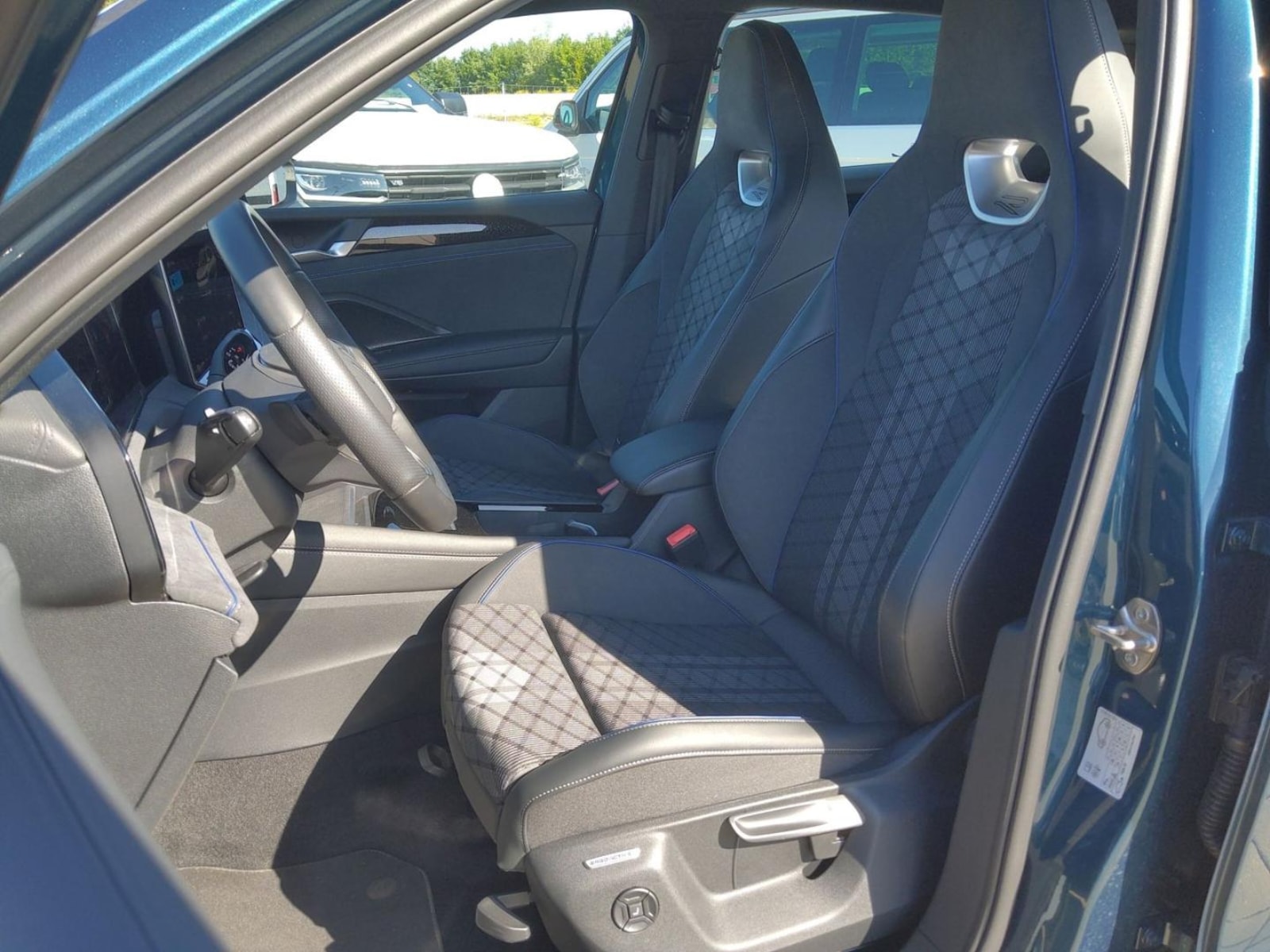 Volkswagen Tiguan – Bild 12