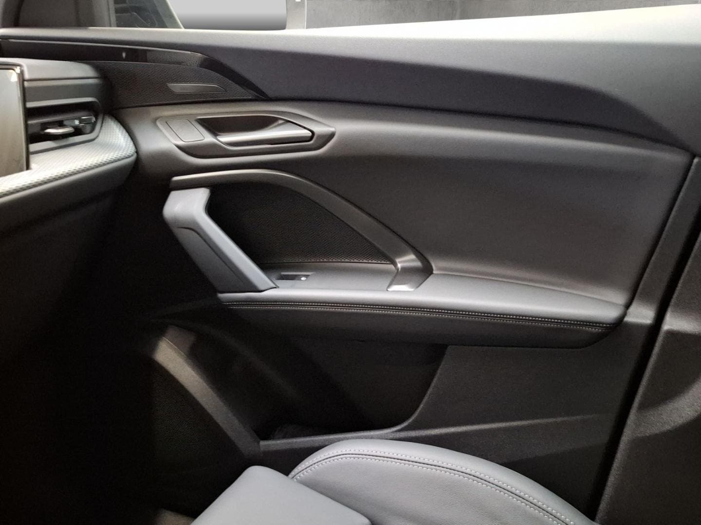 Bild über Audi Q5 SUV TDI quattro 150 kW S tronic - für weitere Informationen kontaktieren Sie den Audi Partner
