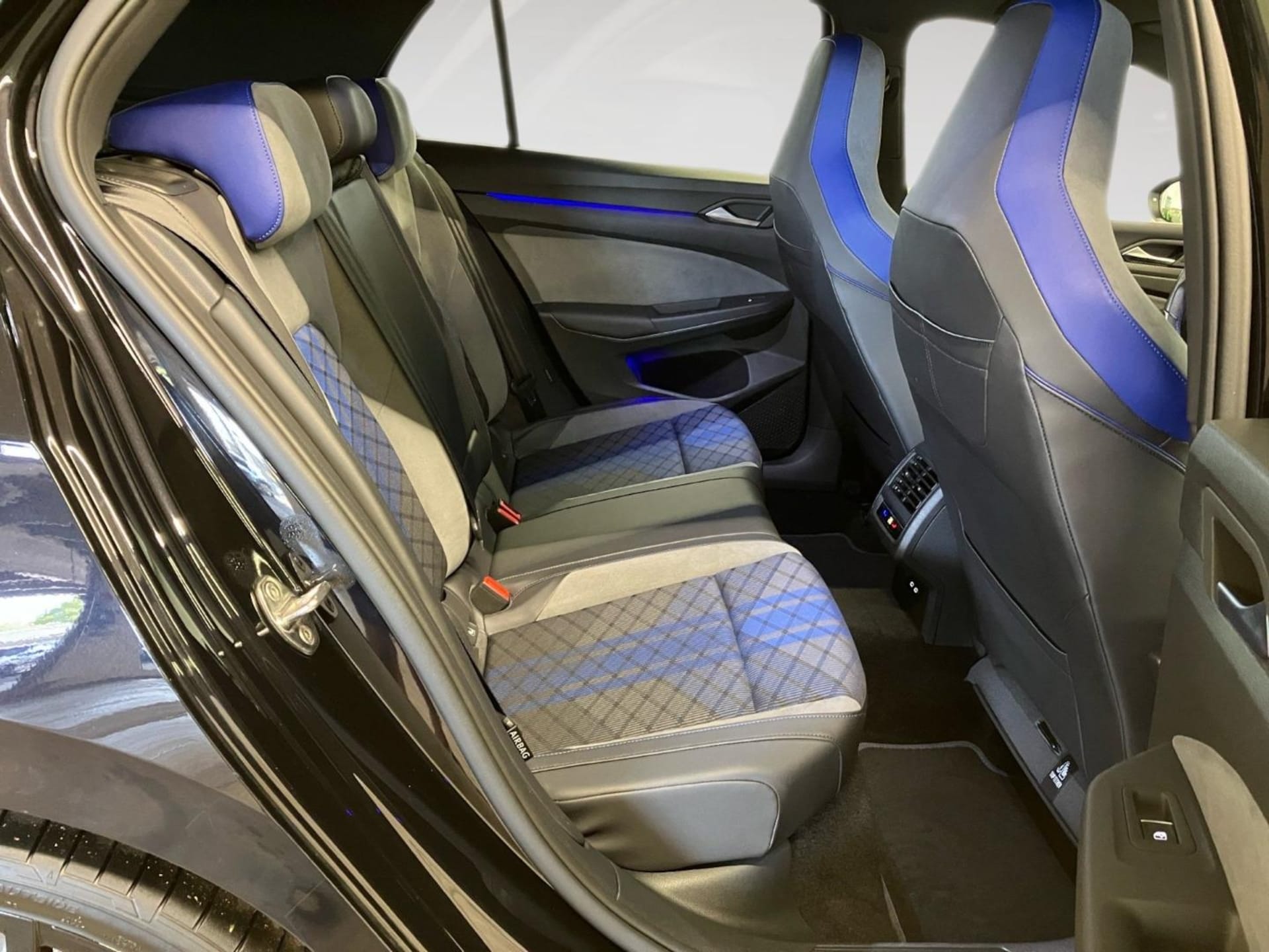 Volkswagen Golf R