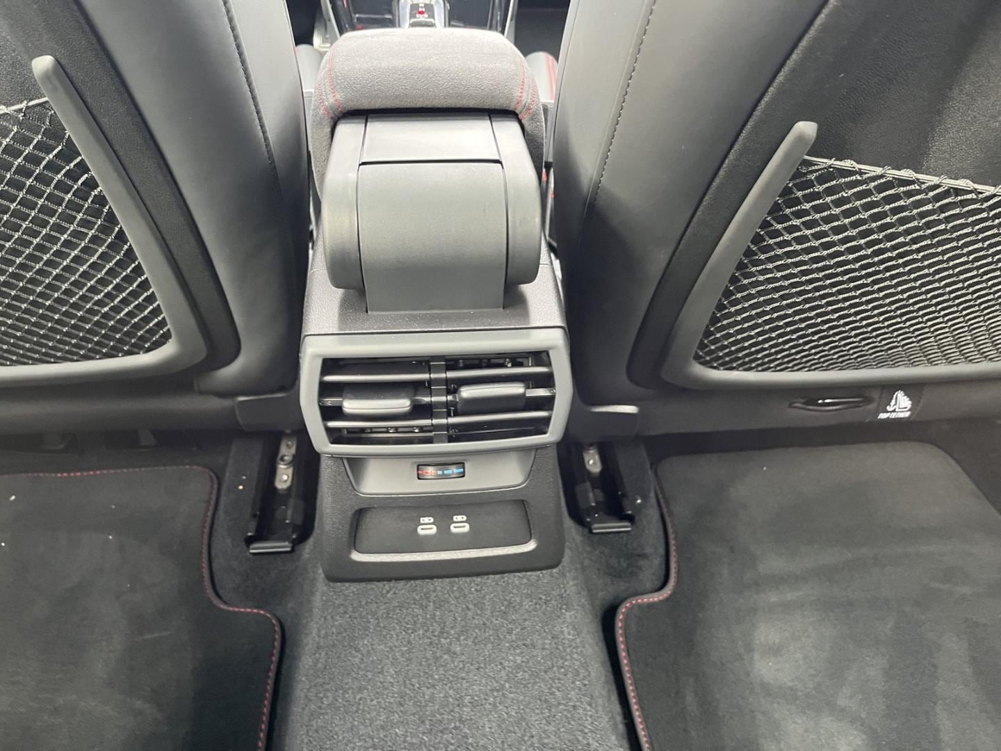 Bild über Audi RS 3 Sportback TFSI quattro 294 kW S tronic - für weitere Informationen kontaktieren Sie den Audi Partner