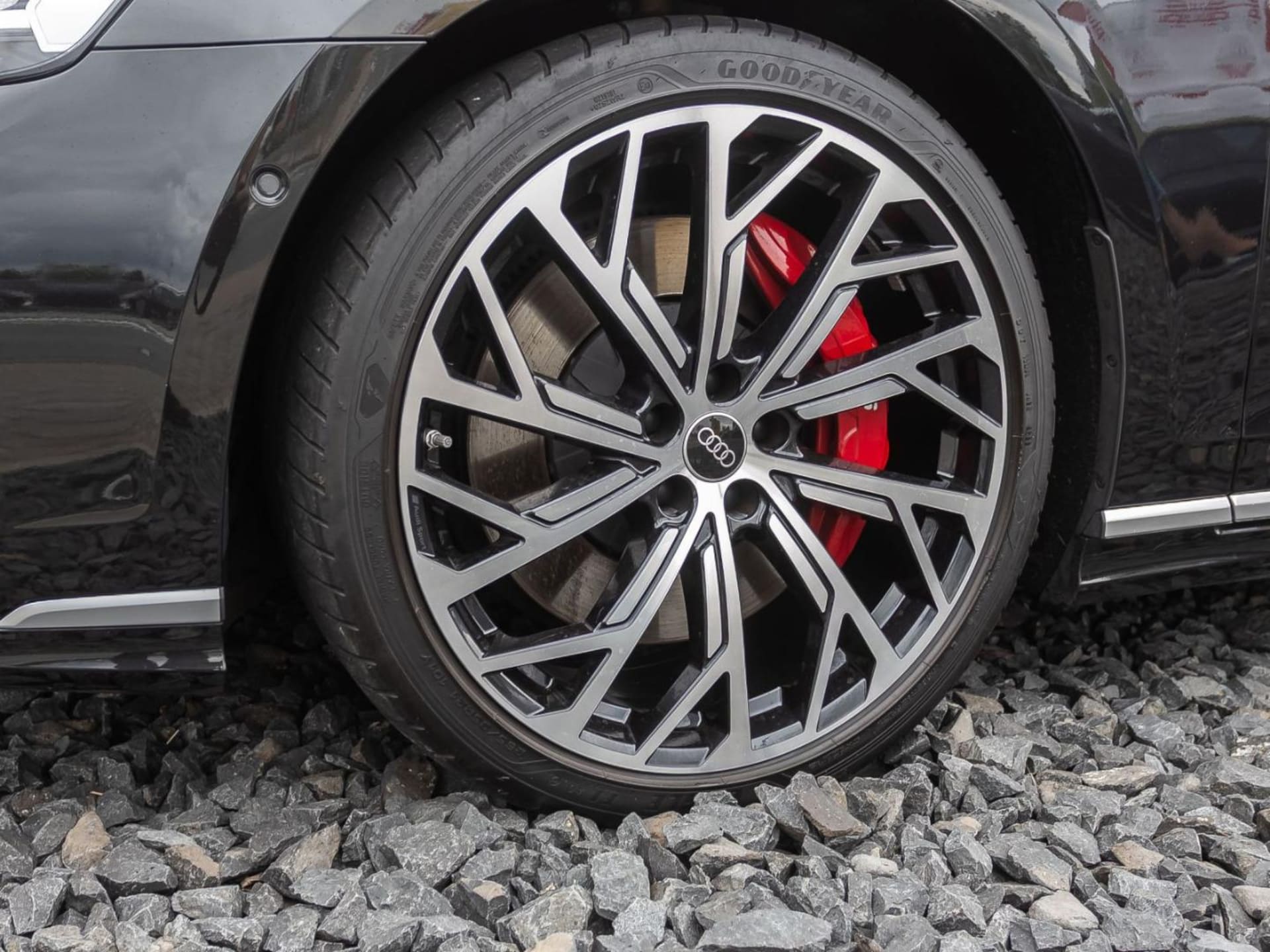 Audi S8