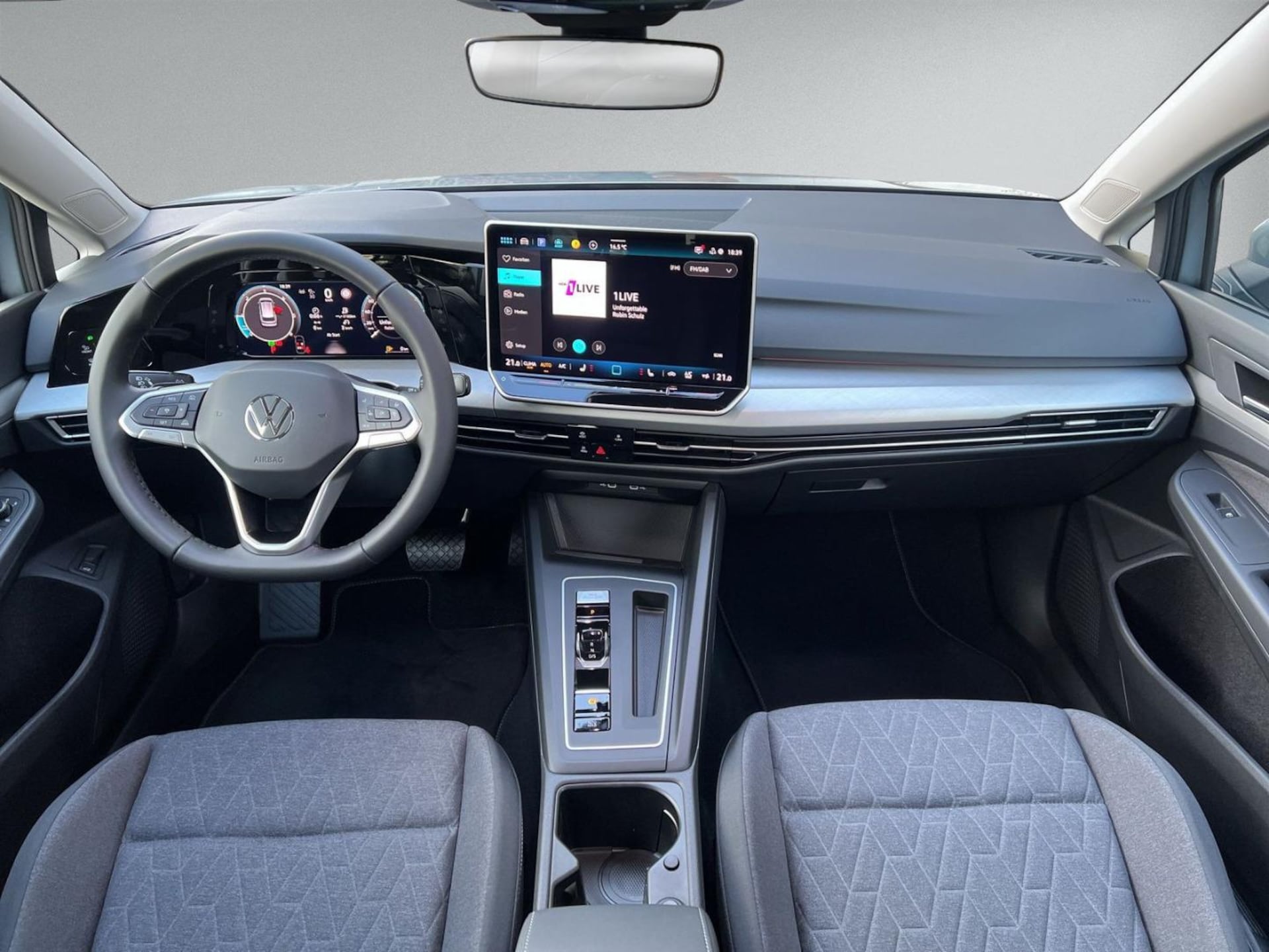 Volkswagen Golf Variant Life