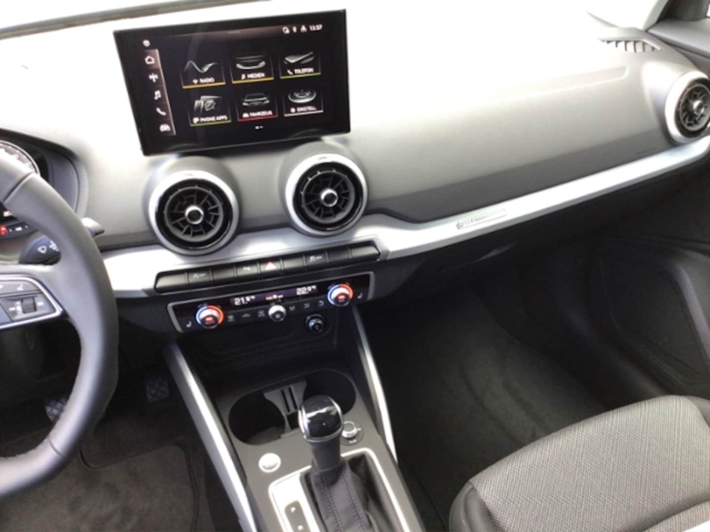 Bild über Audi Q2 advanced 35 TFSI S tronic - für weitere Informationen kontaktieren Sie den Audi Partner