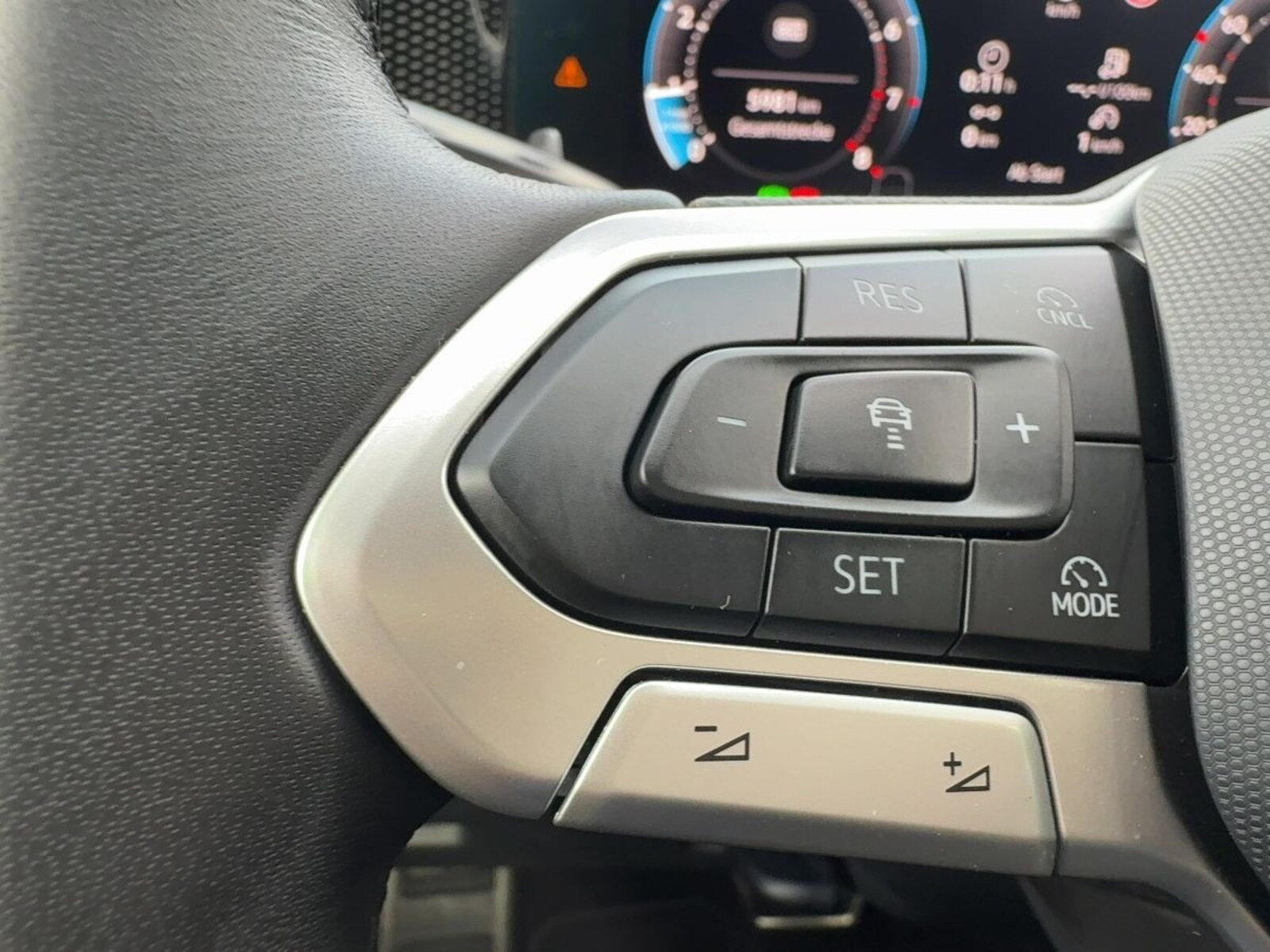 Volkswagen Tiguan – Bild 17