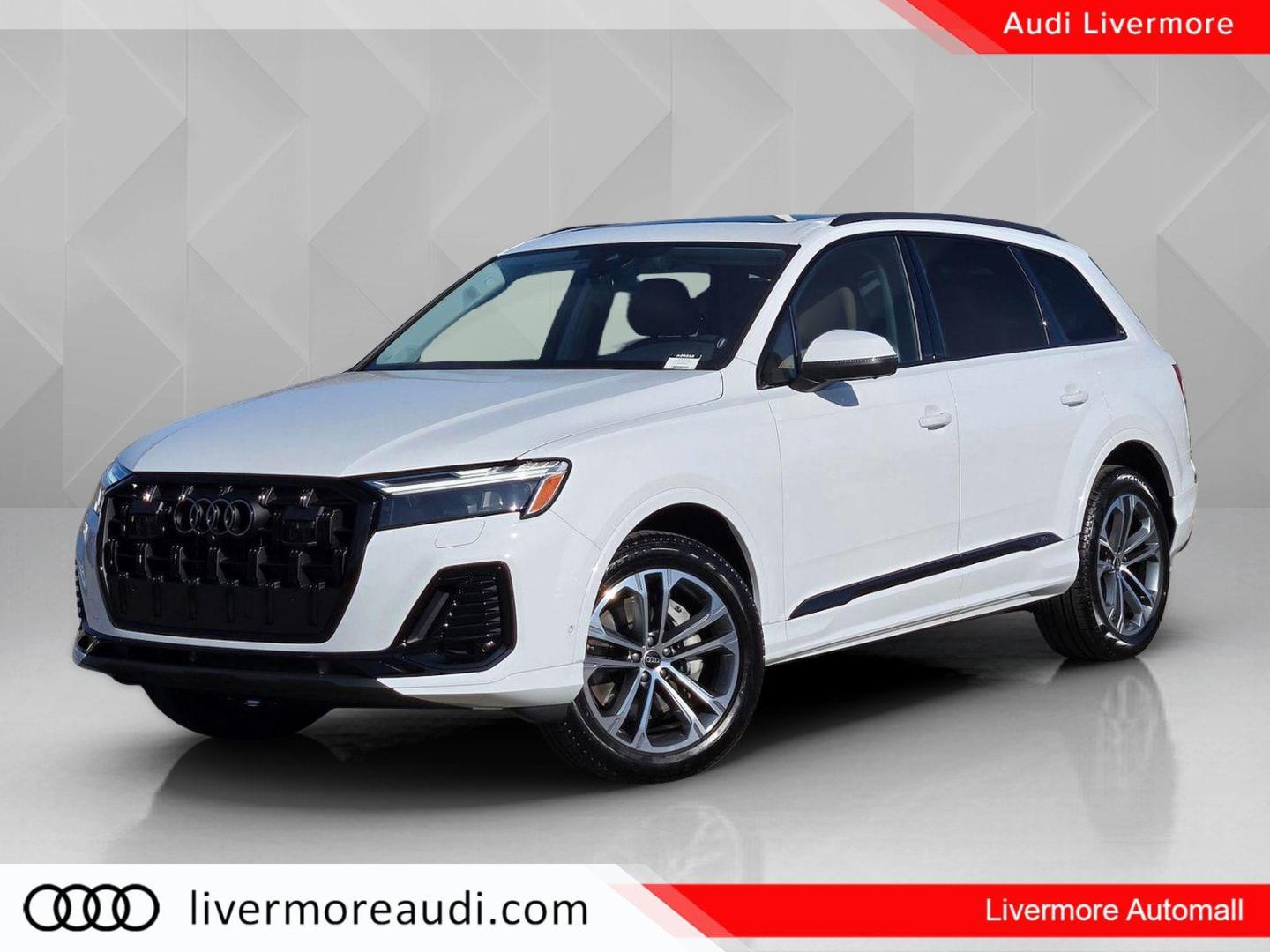 2026 Audi Q7 45 Premium Plus quattro Tiptronic's photo