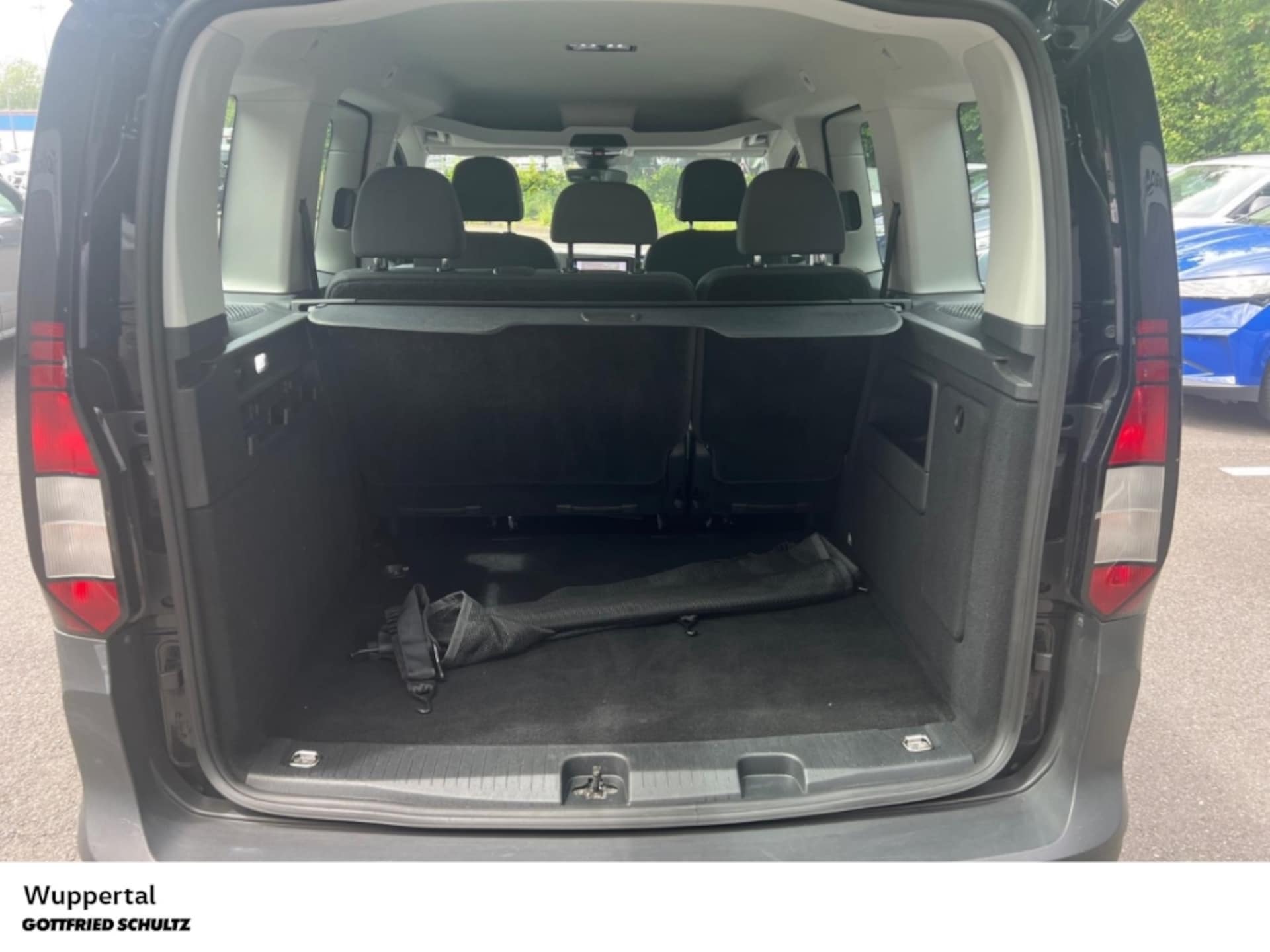 Volkswagen Caddy Basis-Modell