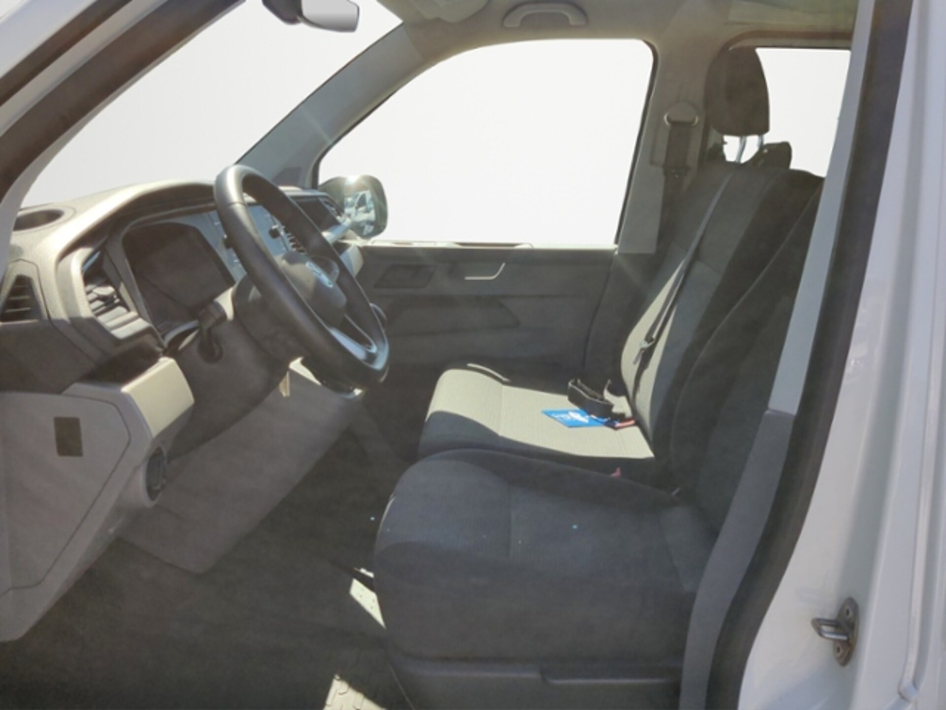 Volkswagen T6.1 Transporter Kombi kurzer Radstand