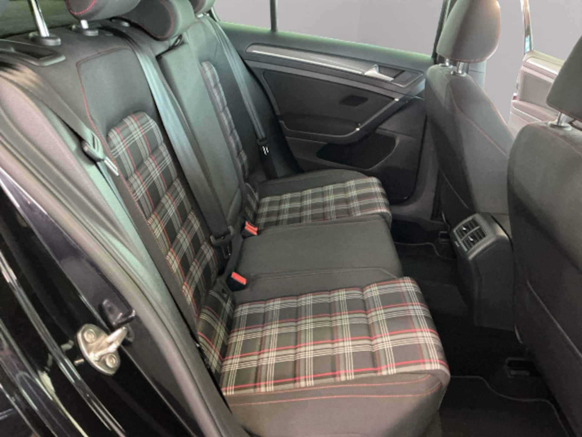 Volkswagen Golf GTI Performance