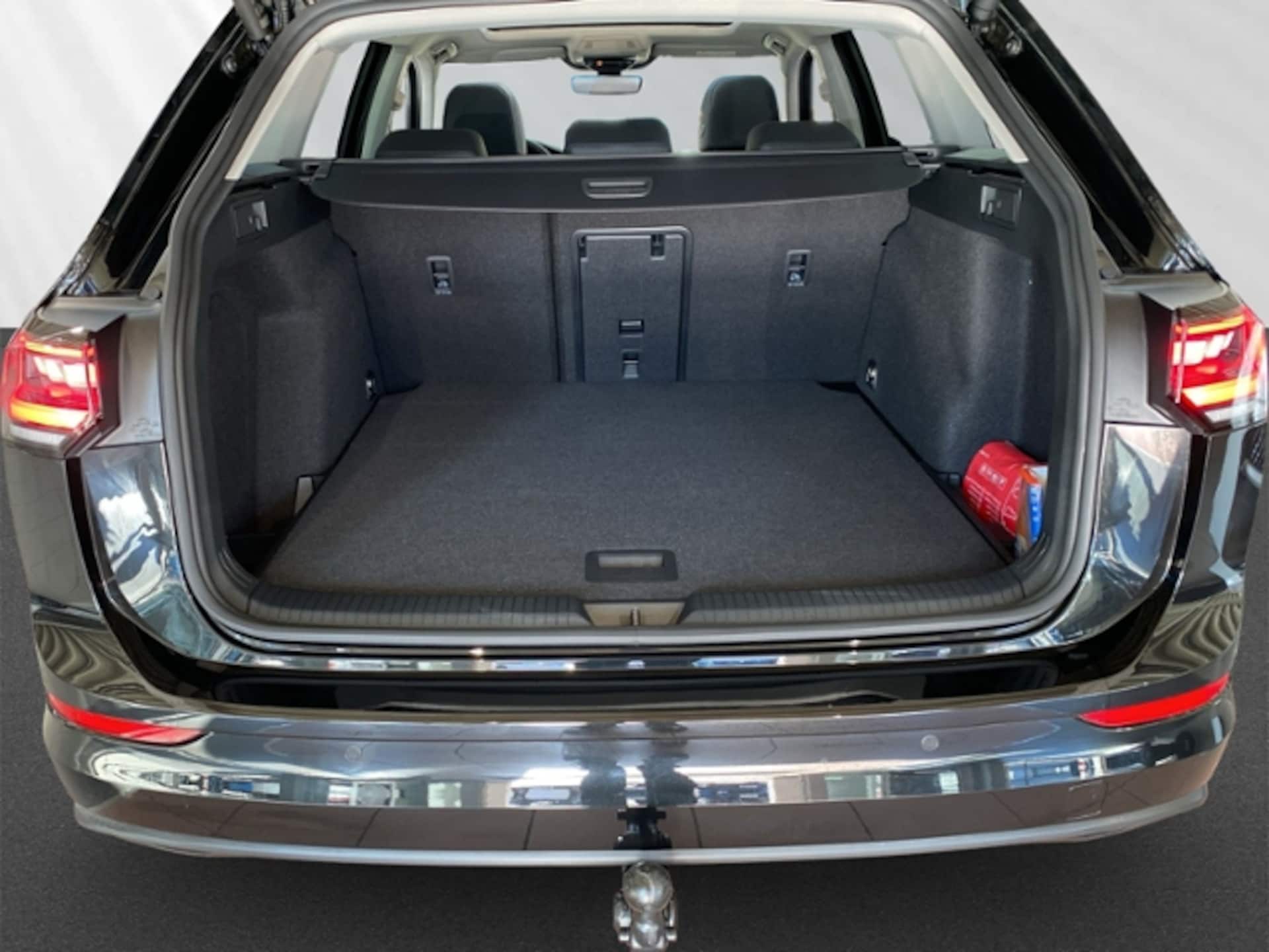 Volkswagen Golf Variant Life