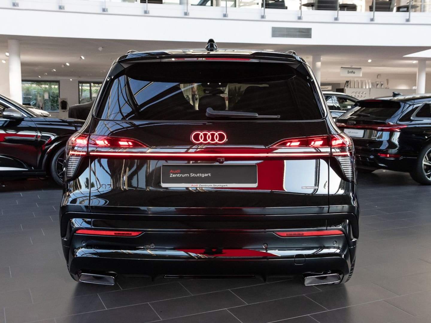 Bild über Audi Q7 SUV TDI quattro 220 kW tiptronic - für weitere Informationen kontaktieren Sie den Audi Partner