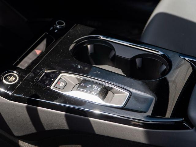 2027 Audi Q6 Sportback e-tron Premium Plus - Photo 12