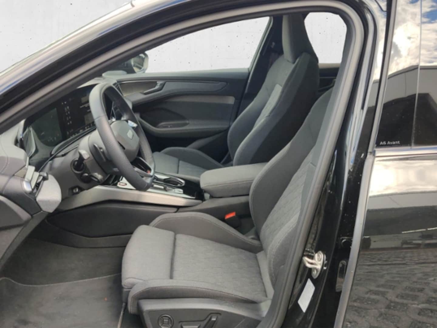 Bild über Audi A6 Avant edition one TDI quattro 150 kW S tronic - für weitere Informationen kontaktieren Sie den Audi Partner