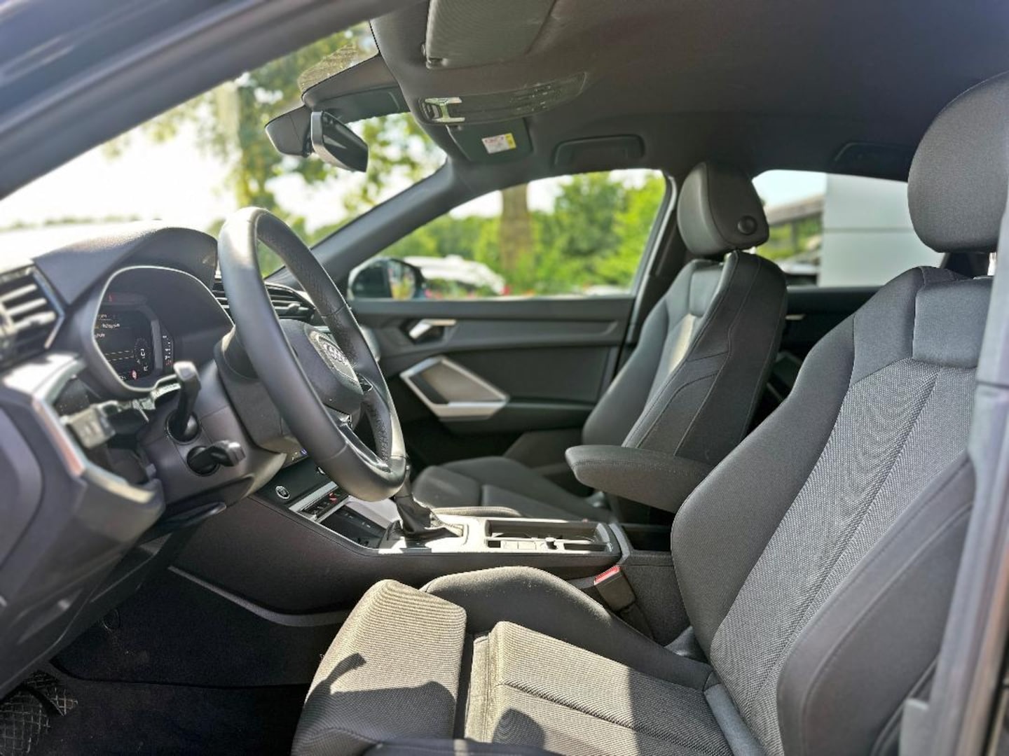 Bild über Audi Q3 Sportback S line 35 TFSI S tronic - für weitere Informationen kontaktieren Sie den Audi Partner