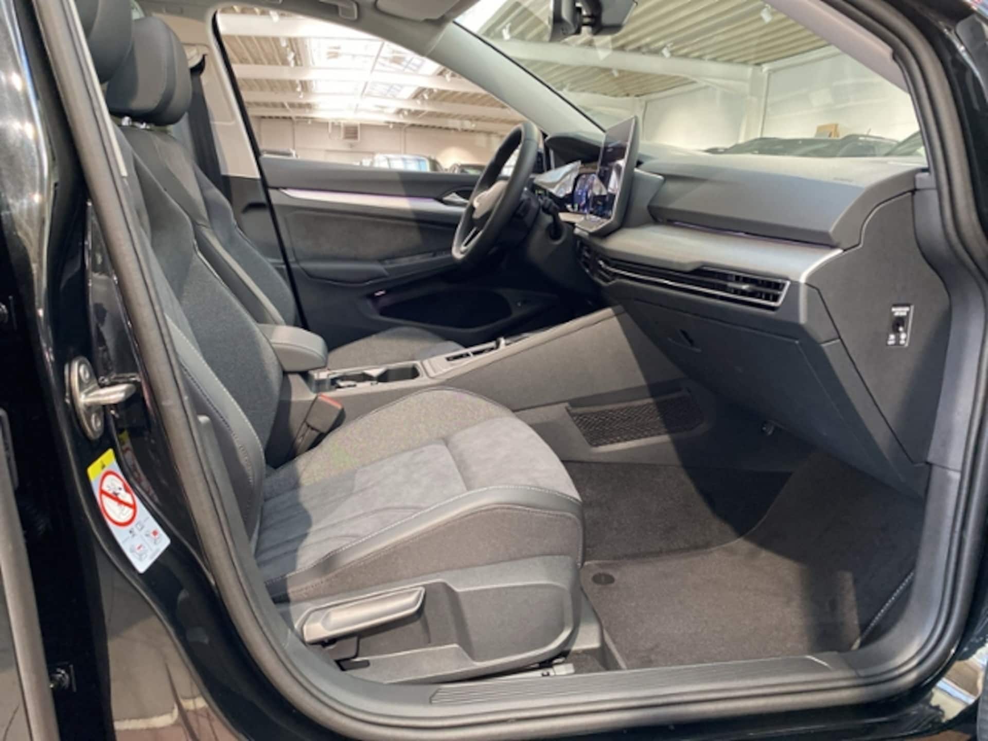 Volkswagen Golf Variant Life