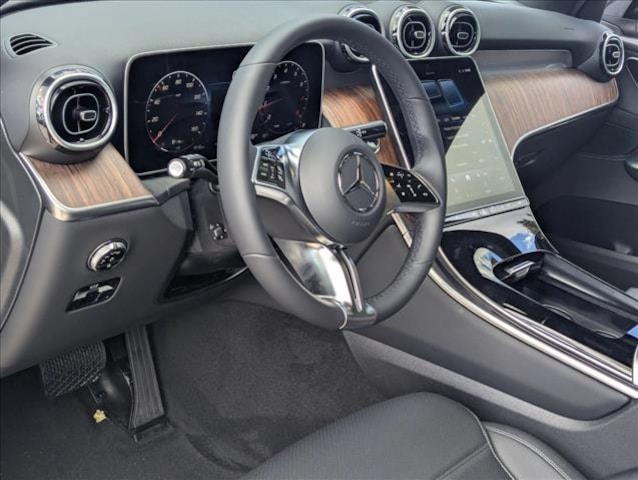 2026 Mercedes-Benz GLC 300