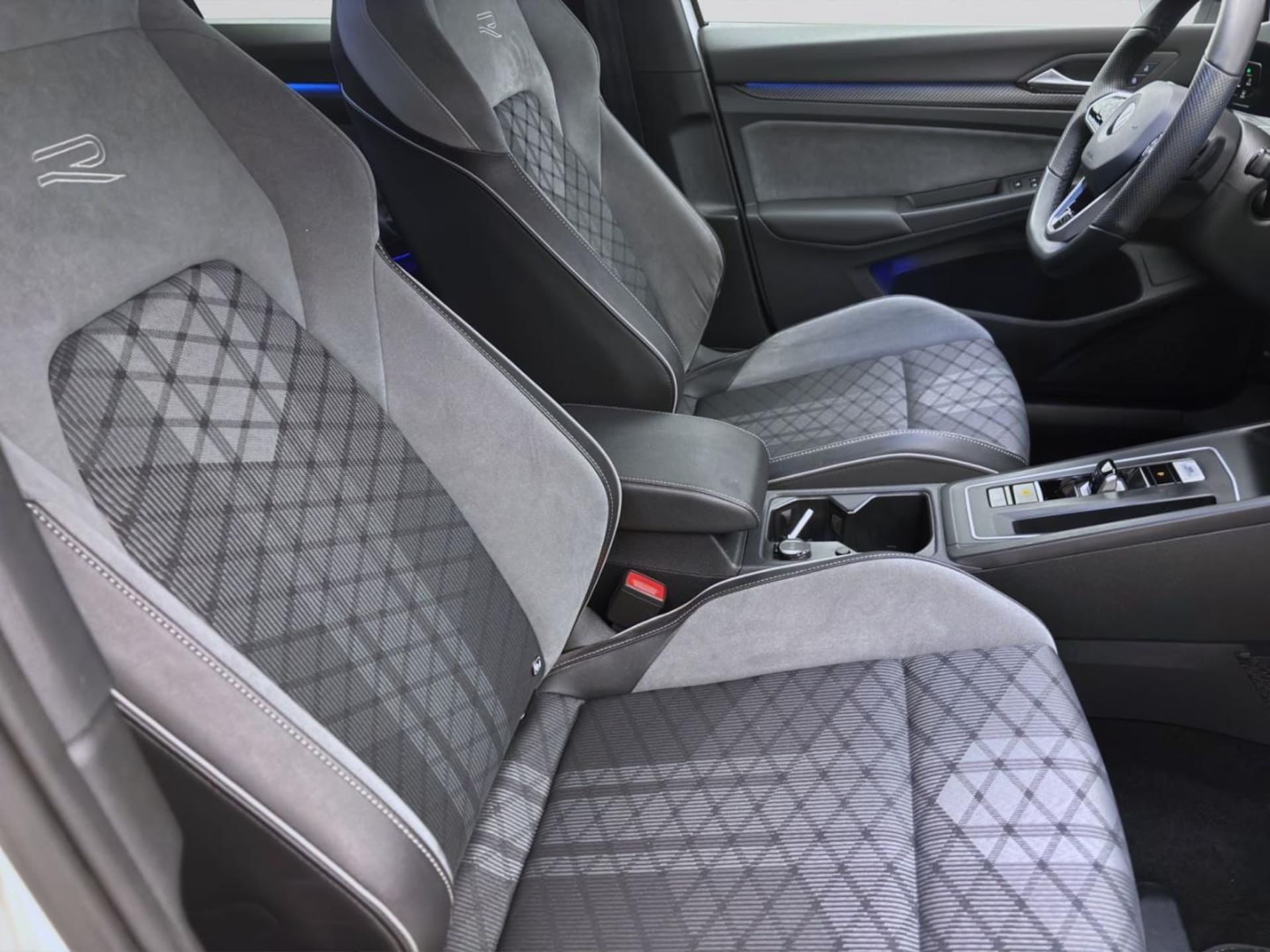 Volkswagen Golf Variant R-Line