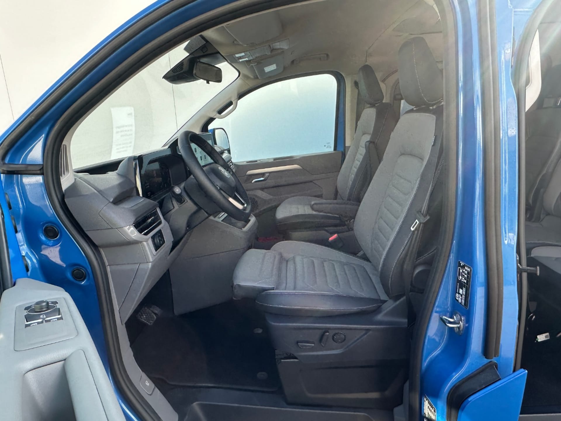 Volkswagen e-Caravelle Style