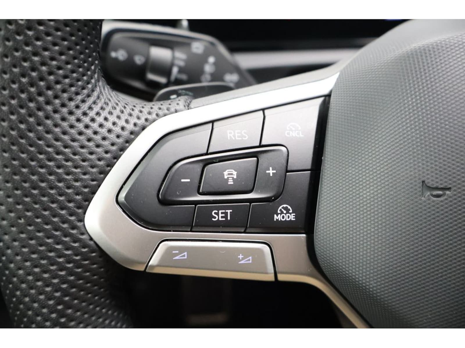 Volkswagen Tiguan – Bild 17