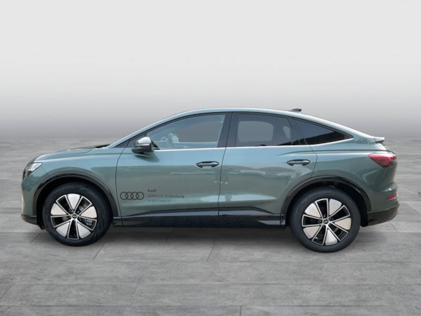 Bild über Audi Q4 Sportback e-tron e-tron quattro 220 kW - für weitere Informationen kontaktieren Sie den Audi Partner