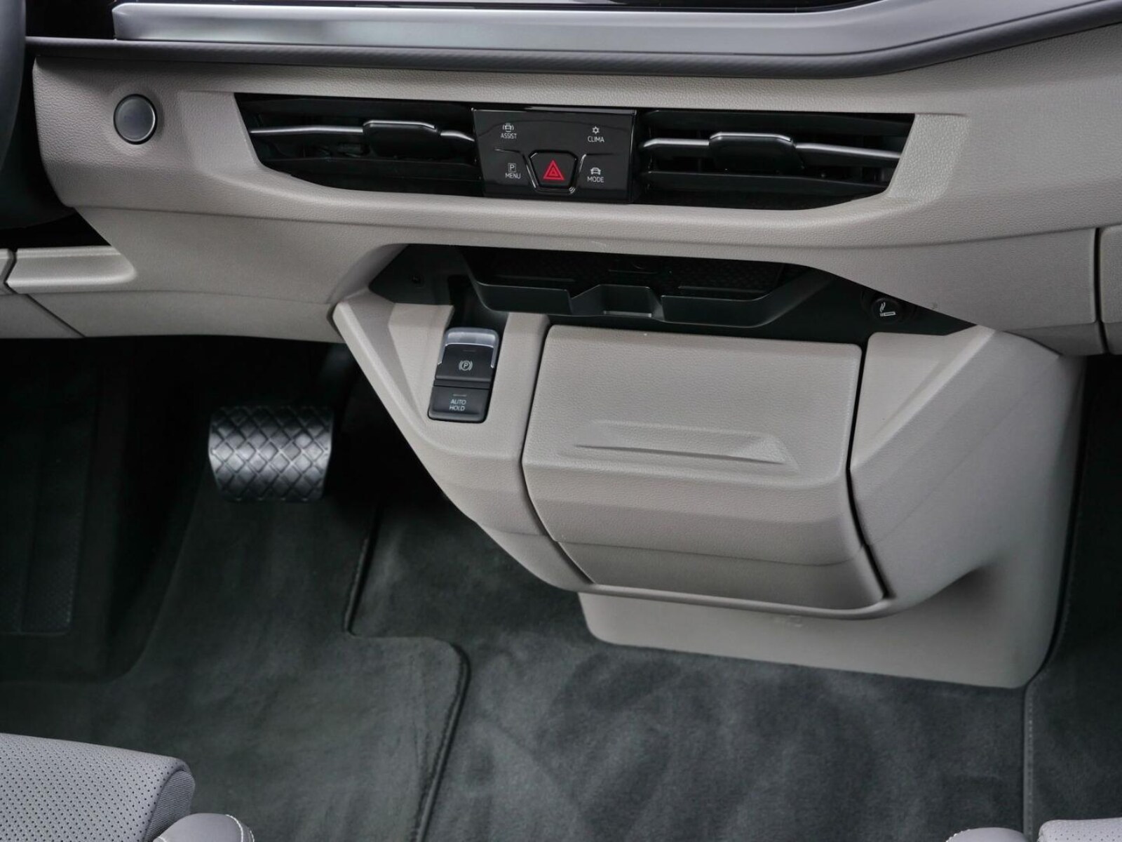 Volkswagen Multivan Langversion – Bild 7