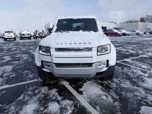 2025 LAND ROVER DEFENDER - Image 2