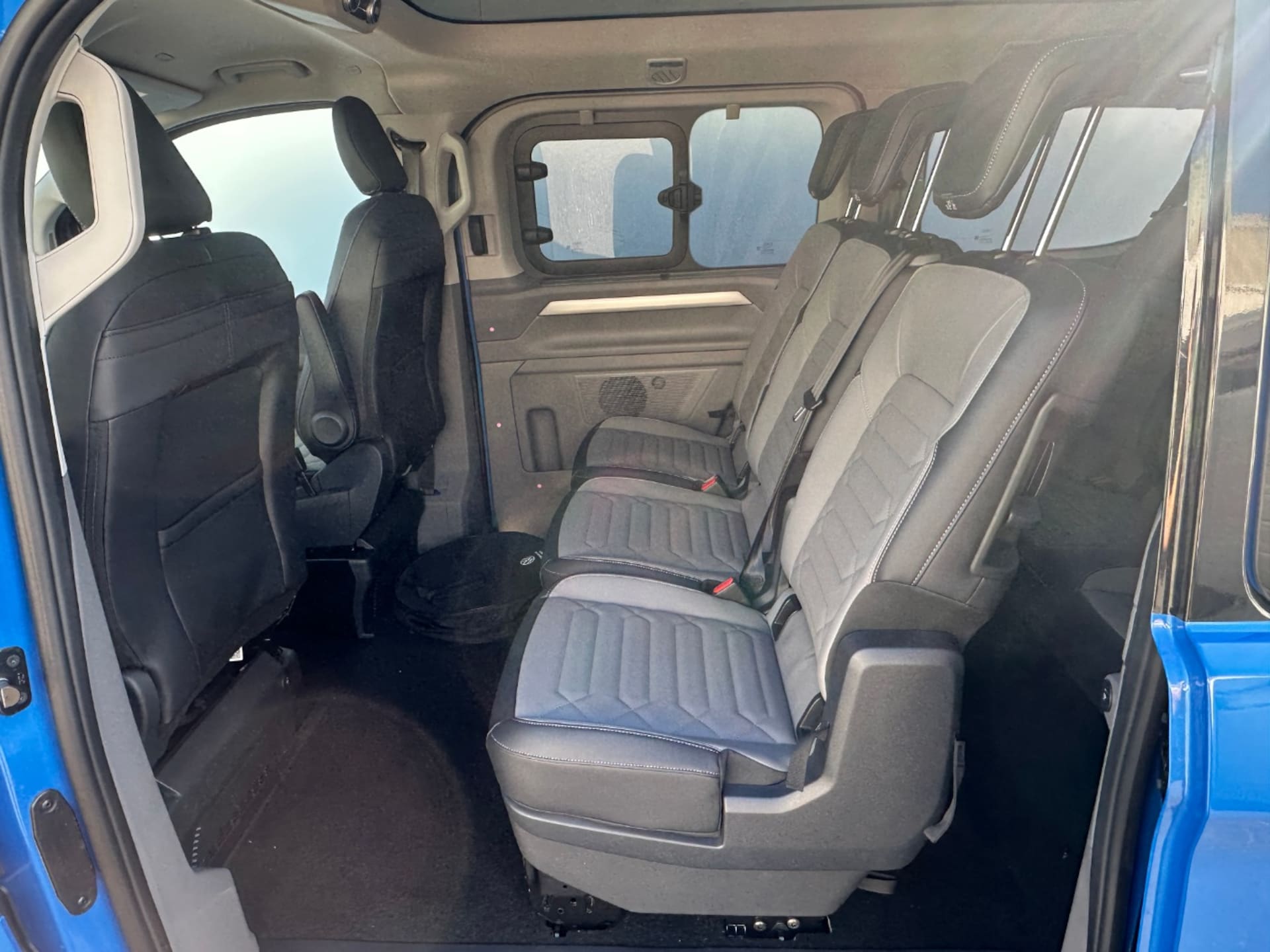 Volkswagen e-Caravelle Style
