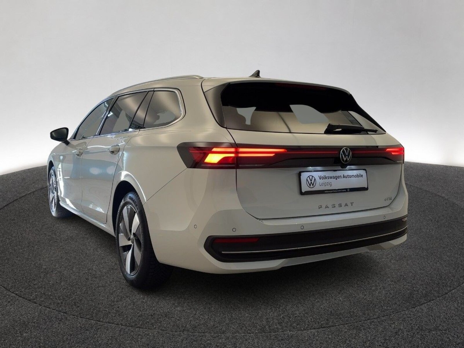 Volkswagen Passat – Bild 2