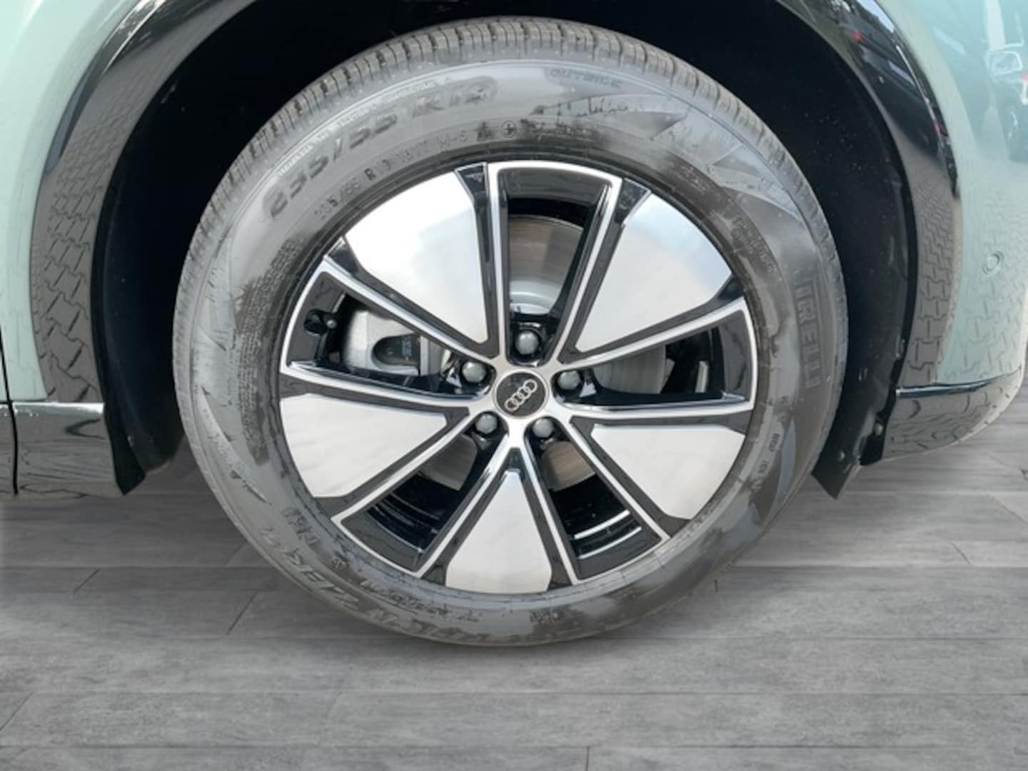 Bild über Audi Q4 Sportback e-tron e-tron quattro 220 kW - für weitere Informationen kontaktieren Sie den Audi Partner