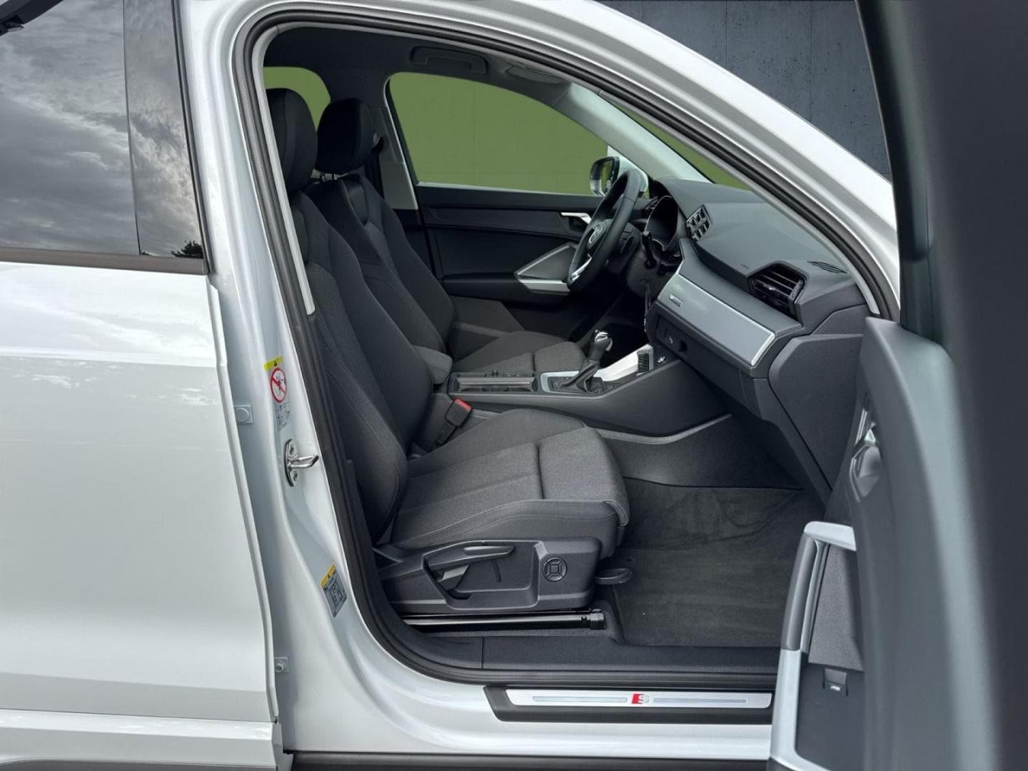 Bild über Audi Q3 TFSI 110 kW S tronic - für weitere Informationen kontaktieren Sie den Audi Partner