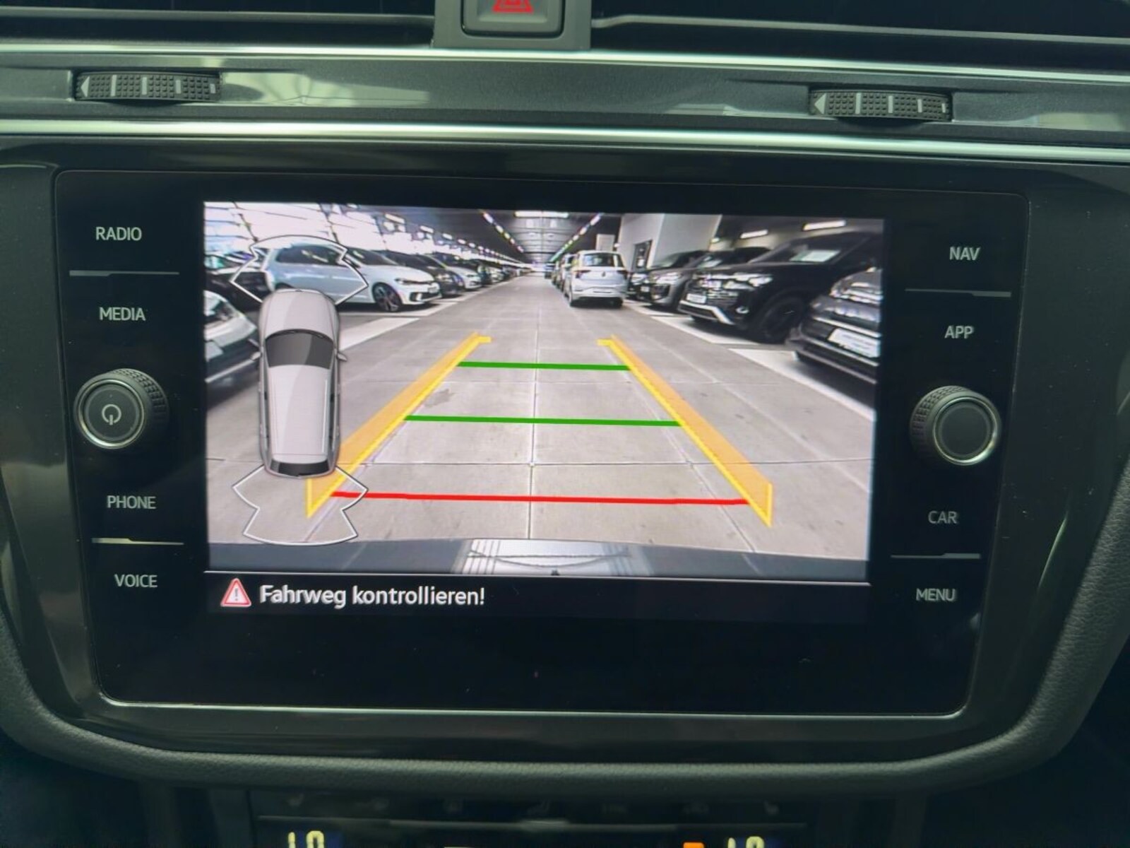 Volkswagen Tiguan – Bild 17