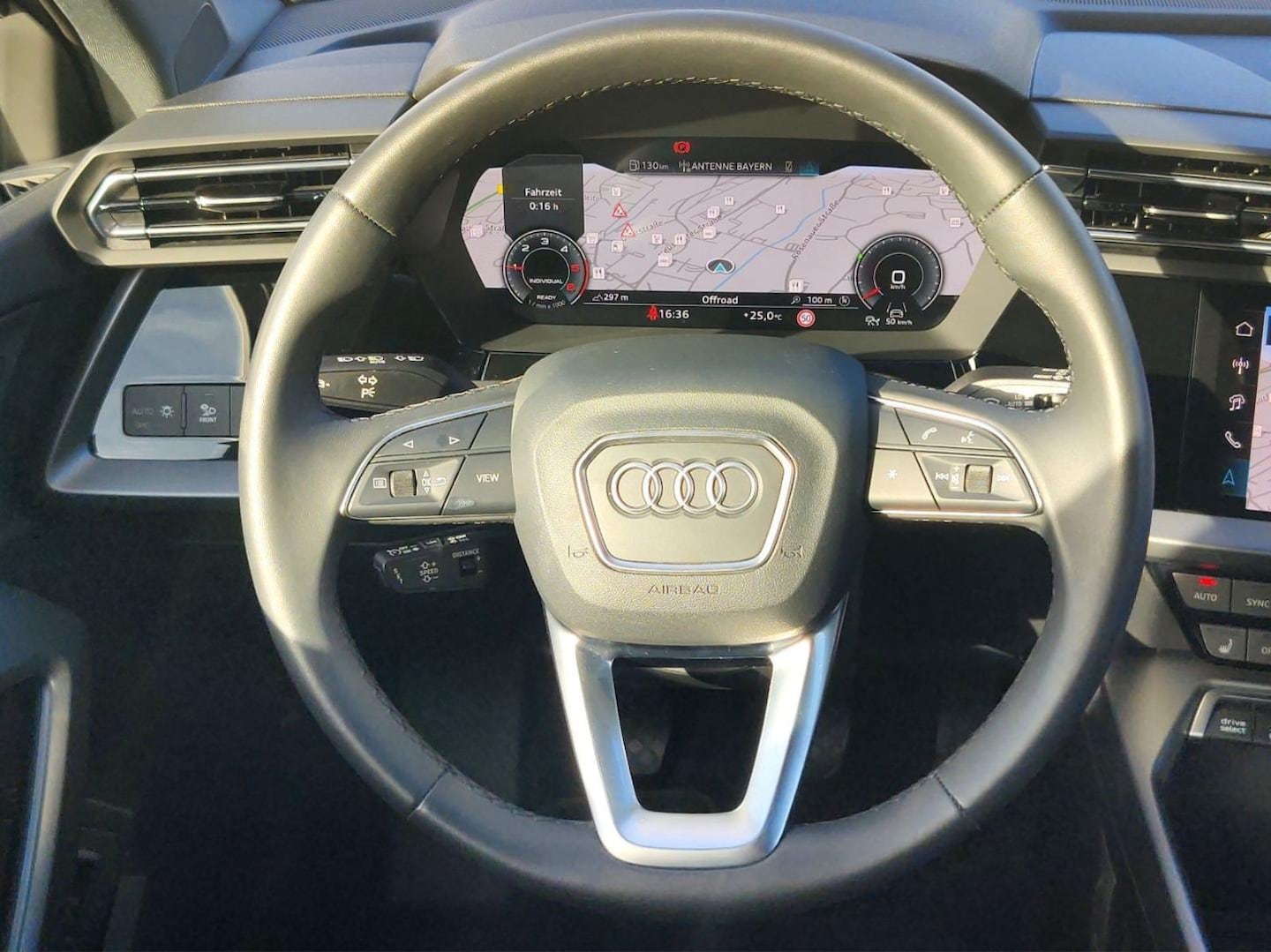 Bild über Audi A3 Sportback TDI Schaltgetriebe - für weitere Informationen kontaktieren Sie den Audi Partner
