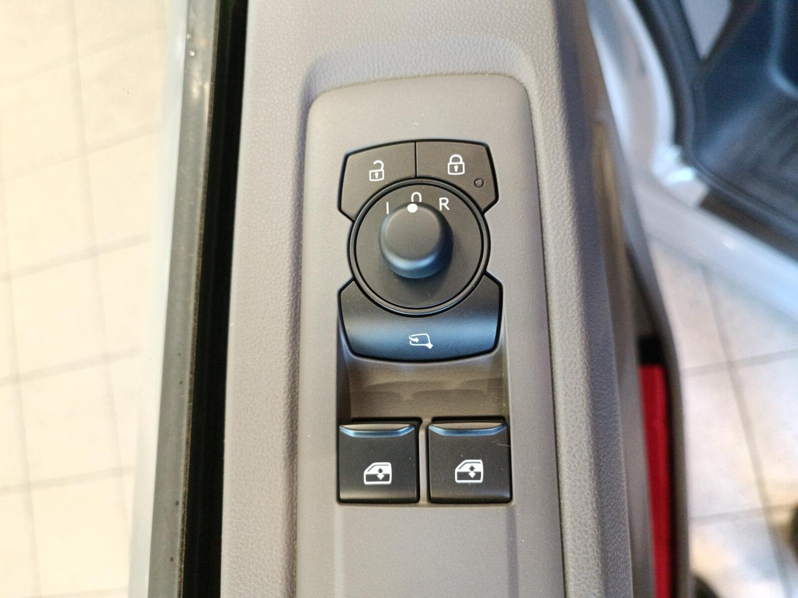 Volkswagen Transporter Kasten kurzer Radstand – Bild 17