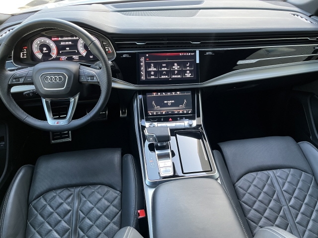 Audi Q8 55 TFSI quattro Premium 250 340 kW hp tiptronic 8