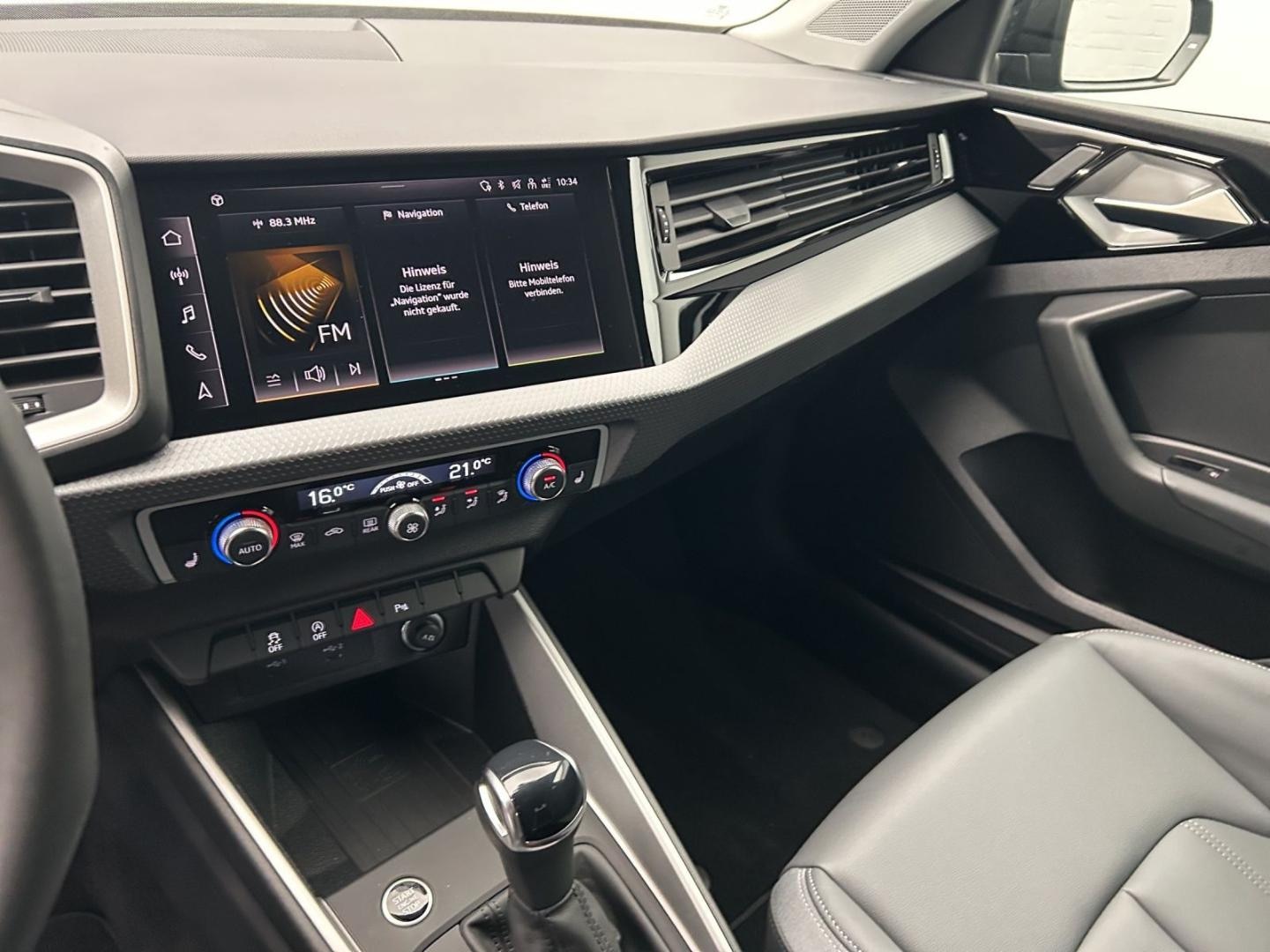Bild über Audi A1 Sportback S line 25 TFSI S tronic - für weitere Informationen kontaktieren Sie den Audi Partner