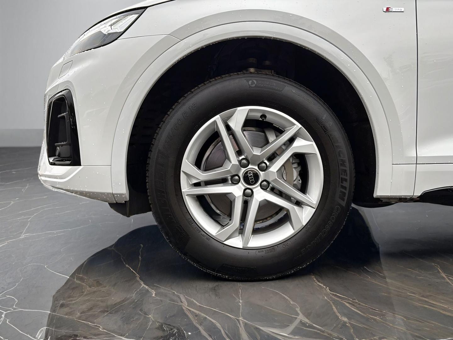 Bild über Audi Q5 40 TDI quattro 150 kW S tronic - für weitere Informationen kontaktieren Sie den Audi Partner