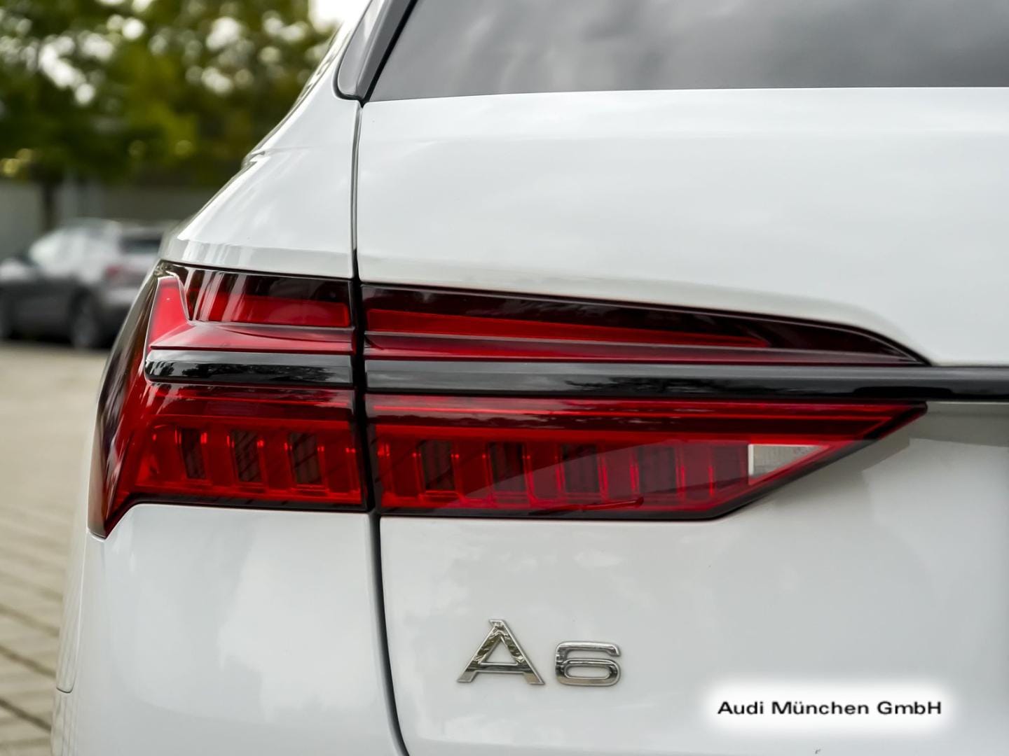 Bild über Audi A6 Avant TFSI e S line 55 TFSI e quattro S tronic - für weitere Informationen kontaktieren Sie den Audi Partner