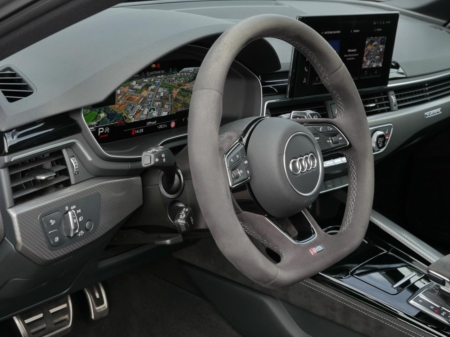 Bild über Audi RS 4 Avant TFSI quattro tiptronic - für weitere Informationen kontaktieren Sie den Audi Partner