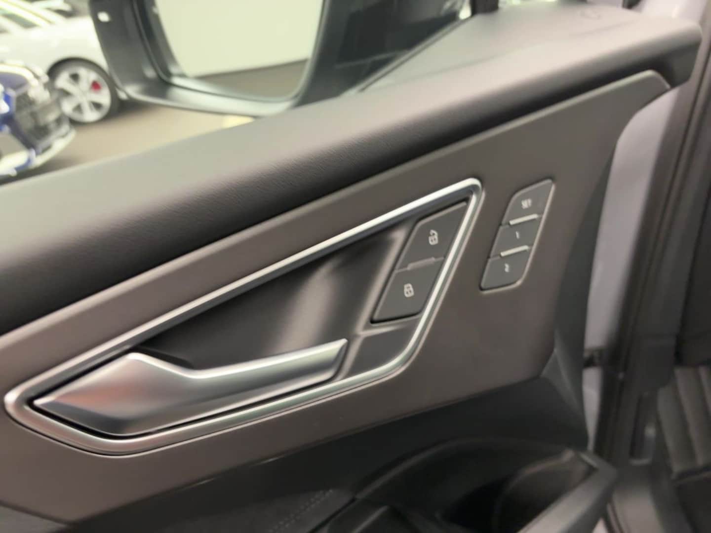 Bild über Audi Q4 SUV e-tron e-tron quattro performance 250 kW - für weitere Informationen kontaktieren Sie den Audi Partner