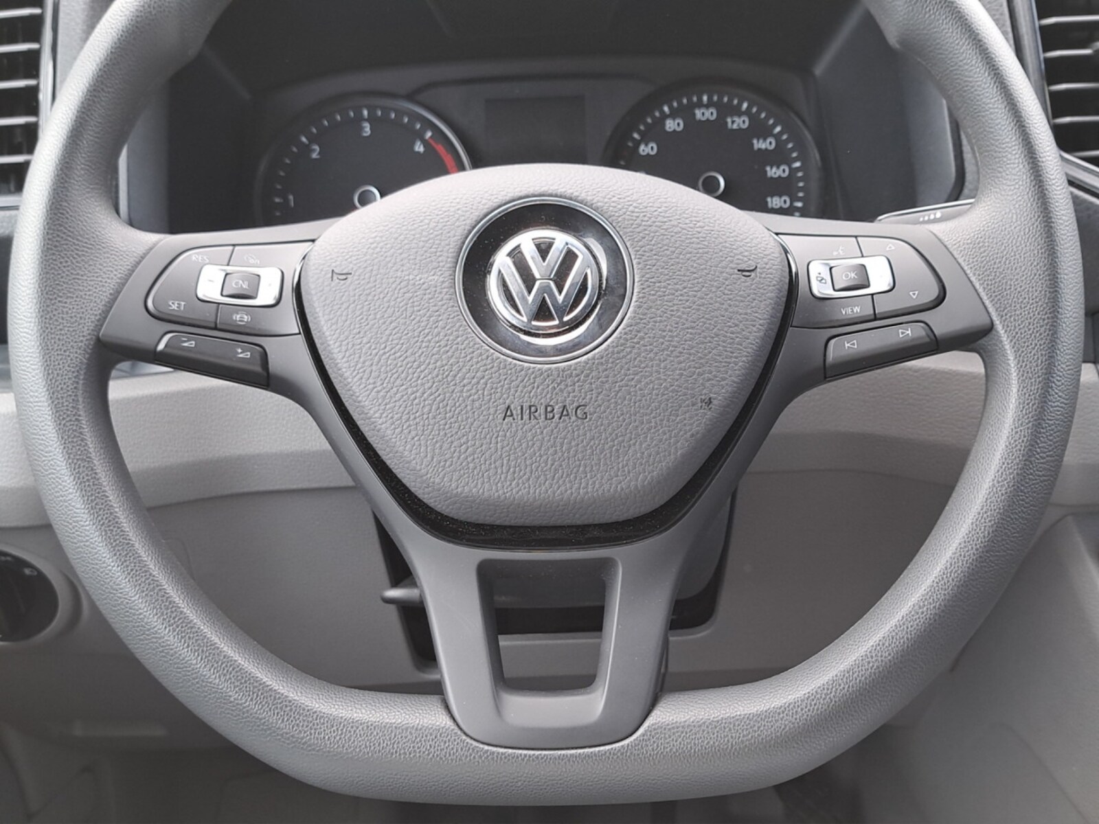 Volkswagen Crafter Kasten mittlerer Radstand – Bild 9