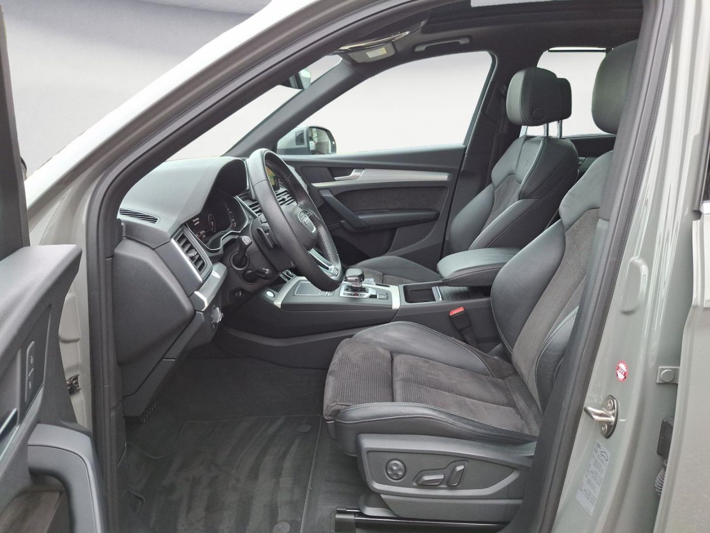 Image about Audi Q5 TFSI e 55 TFSI e quattro S tronic