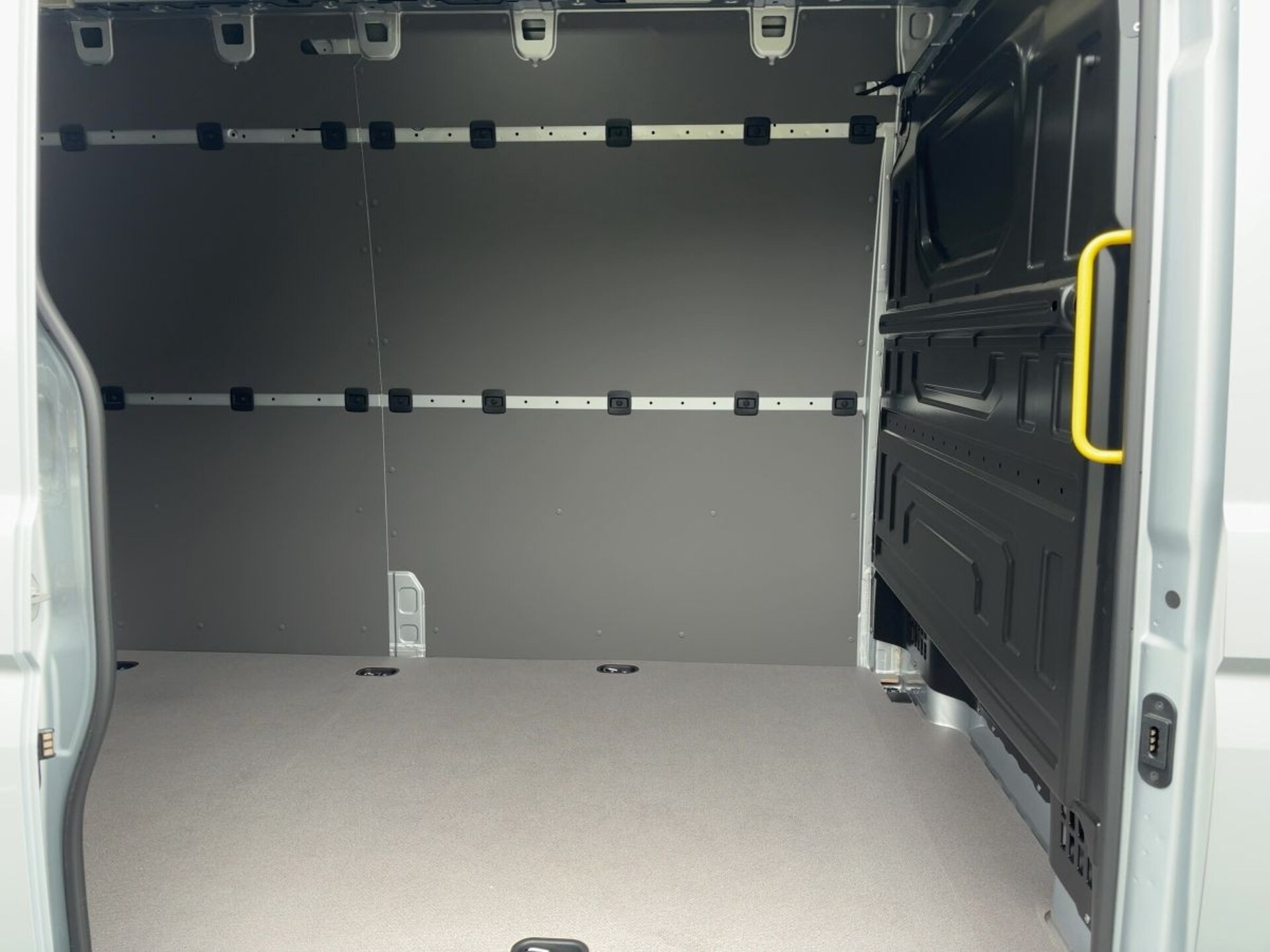 Volkswagen Crafter Kasten langer Radstand