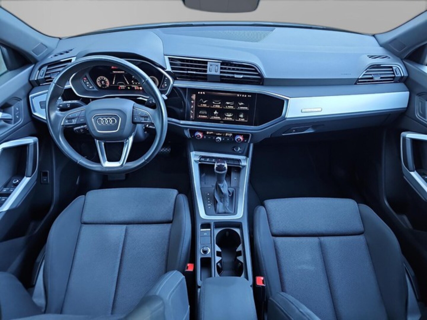 Bild über Audi Q3 Sportback S line 40 TFSI quattro S tronic - für weitere Informationen kontaktieren Sie den Audi Partner