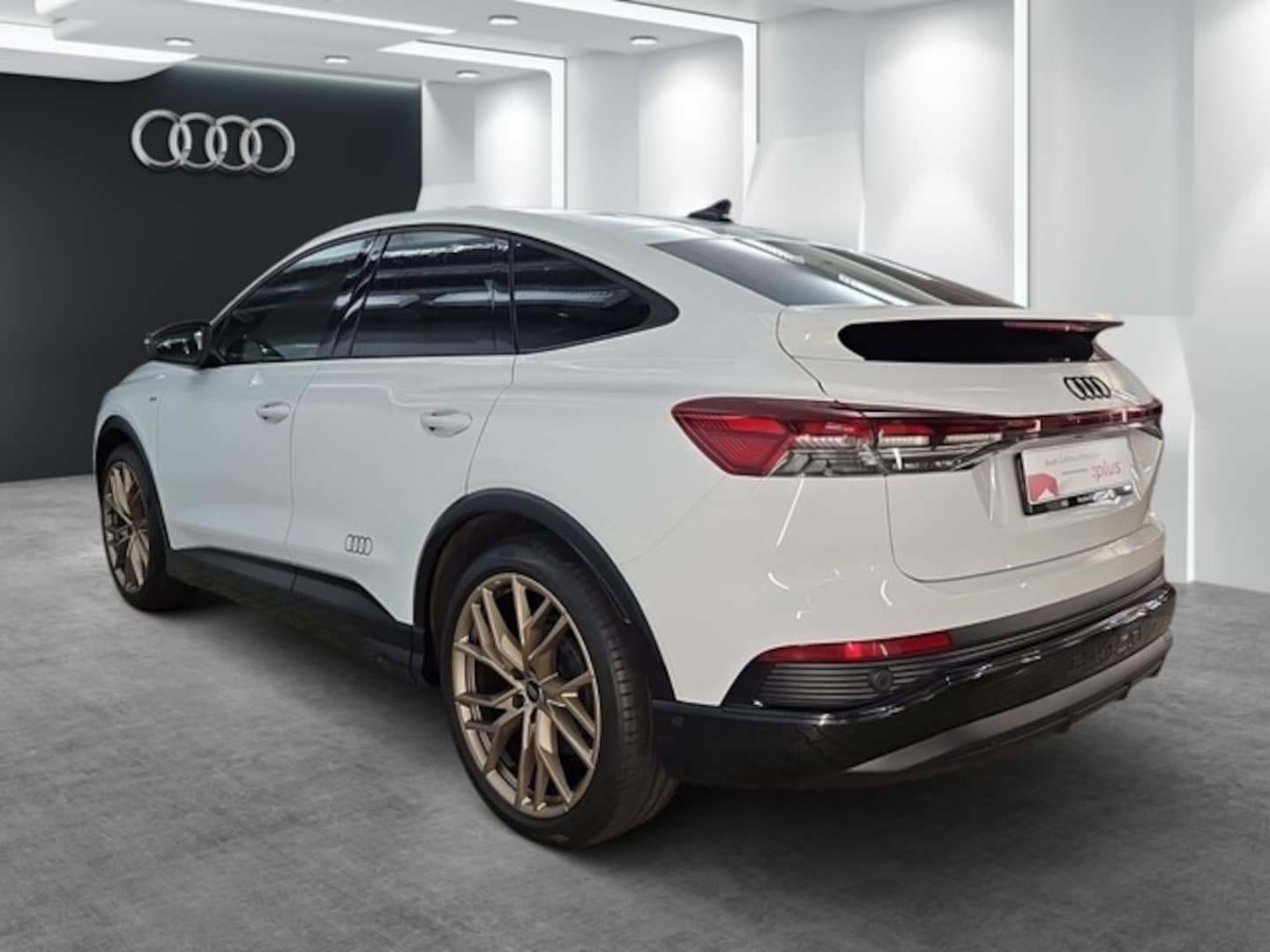 Bild über Audi Q4 Sportback e-tron 45 e-tron quattro - für weitere Informationen kontaktieren Sie den Audi Partner