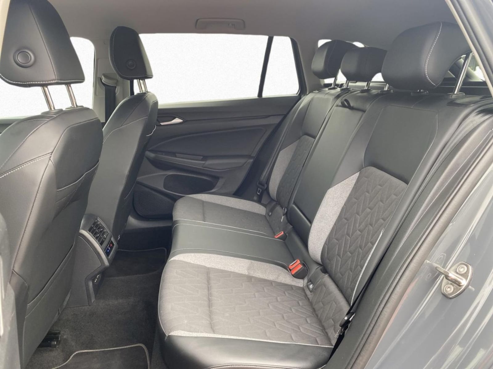 Volkswagen Golf Variant – Bild 12