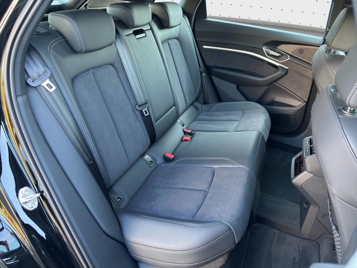 Image about Audi Q8 e-tron S line 50 e-tron quattro