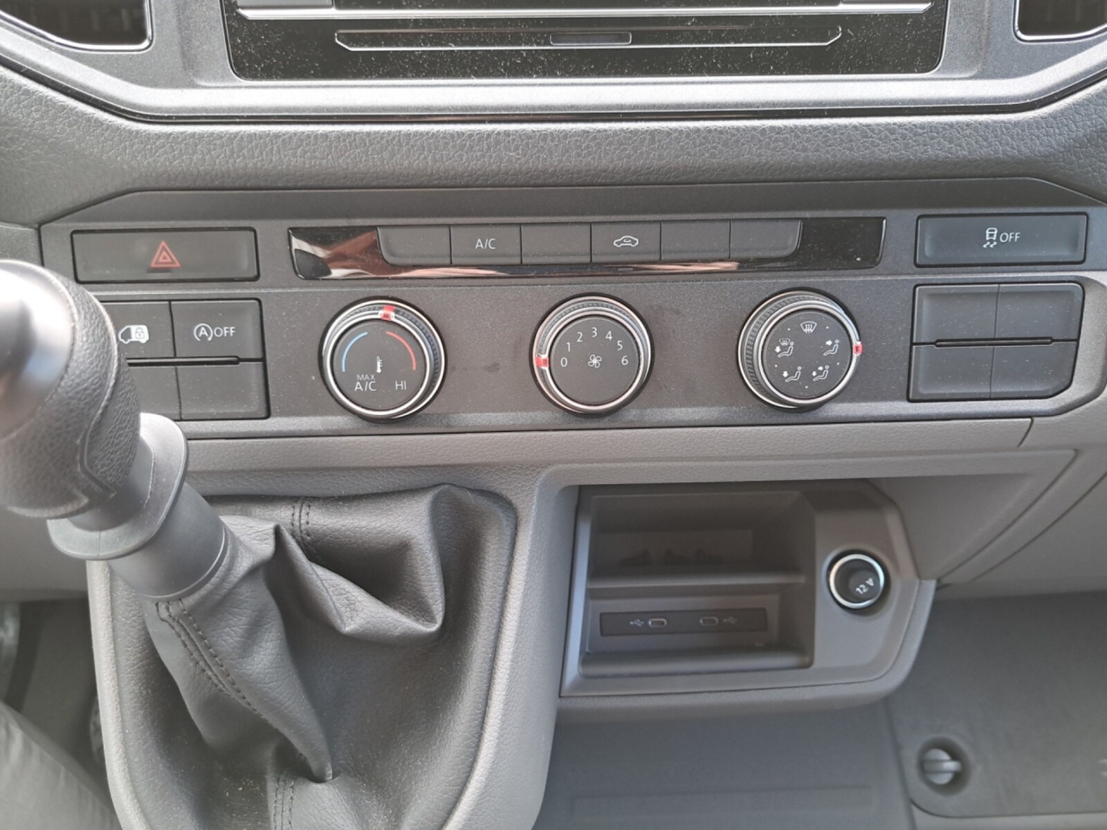 Volkswagen Crafter Kasten mittlerer Radstand – Bild 12